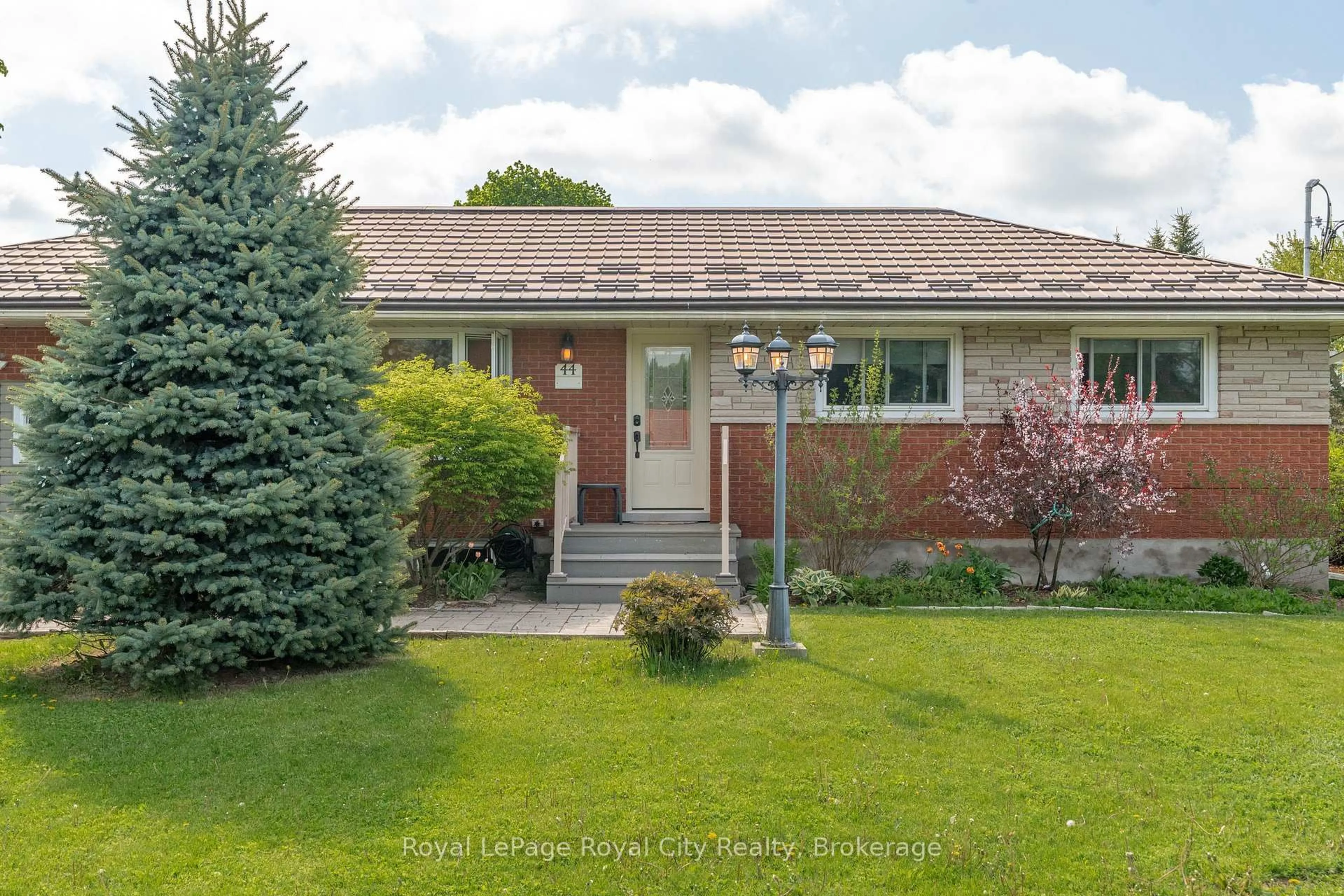 Unknown for 44 Ridgeway Ave, Guelph Ontario N1L 1G8