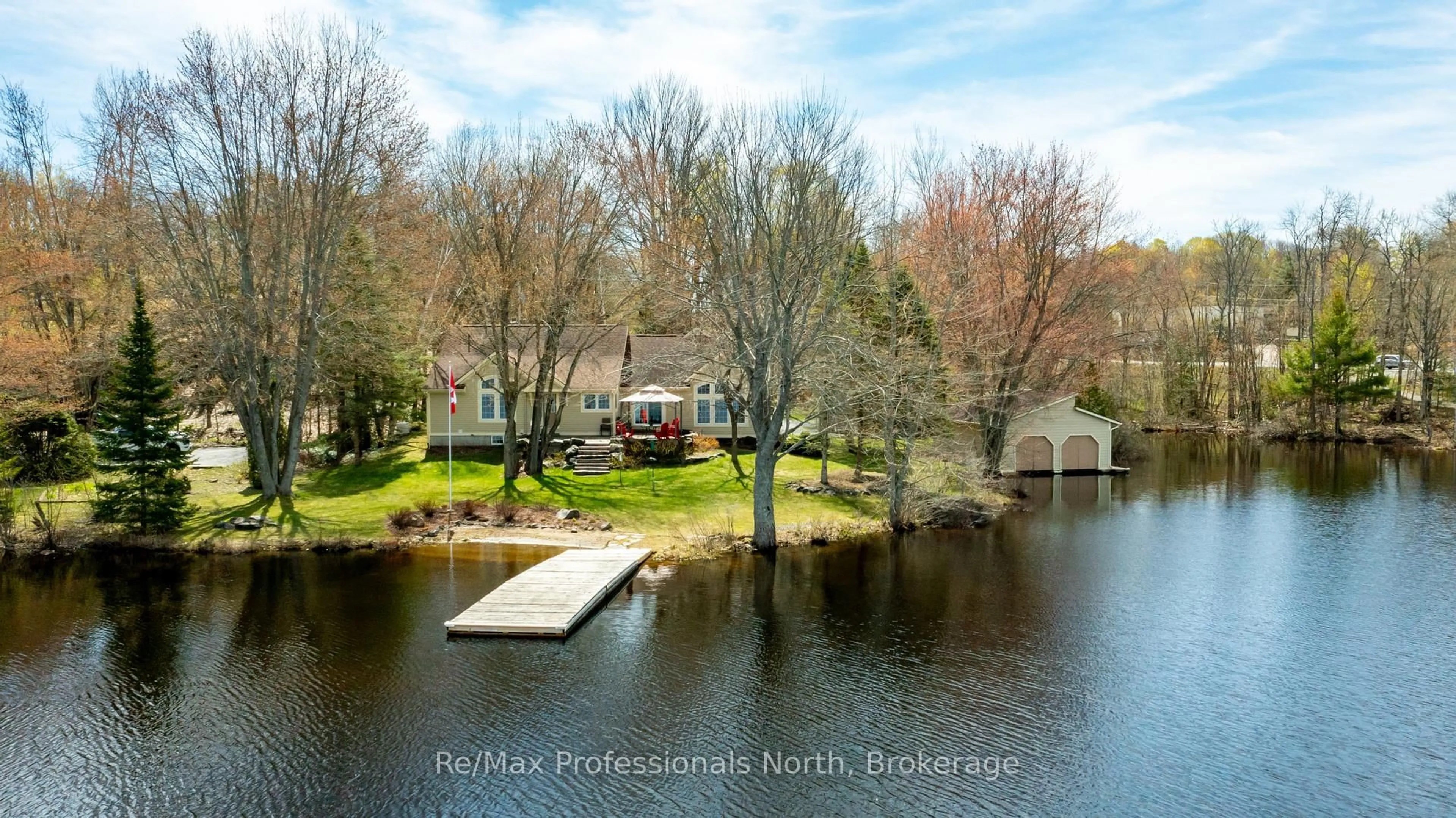 A pic from outside/outdoor area/front of a property/back of a property/a pic from drone, water/lake/river/ocean view for 355 Loudon Point Rd, Gravenhurst Ontario P1P 1R2