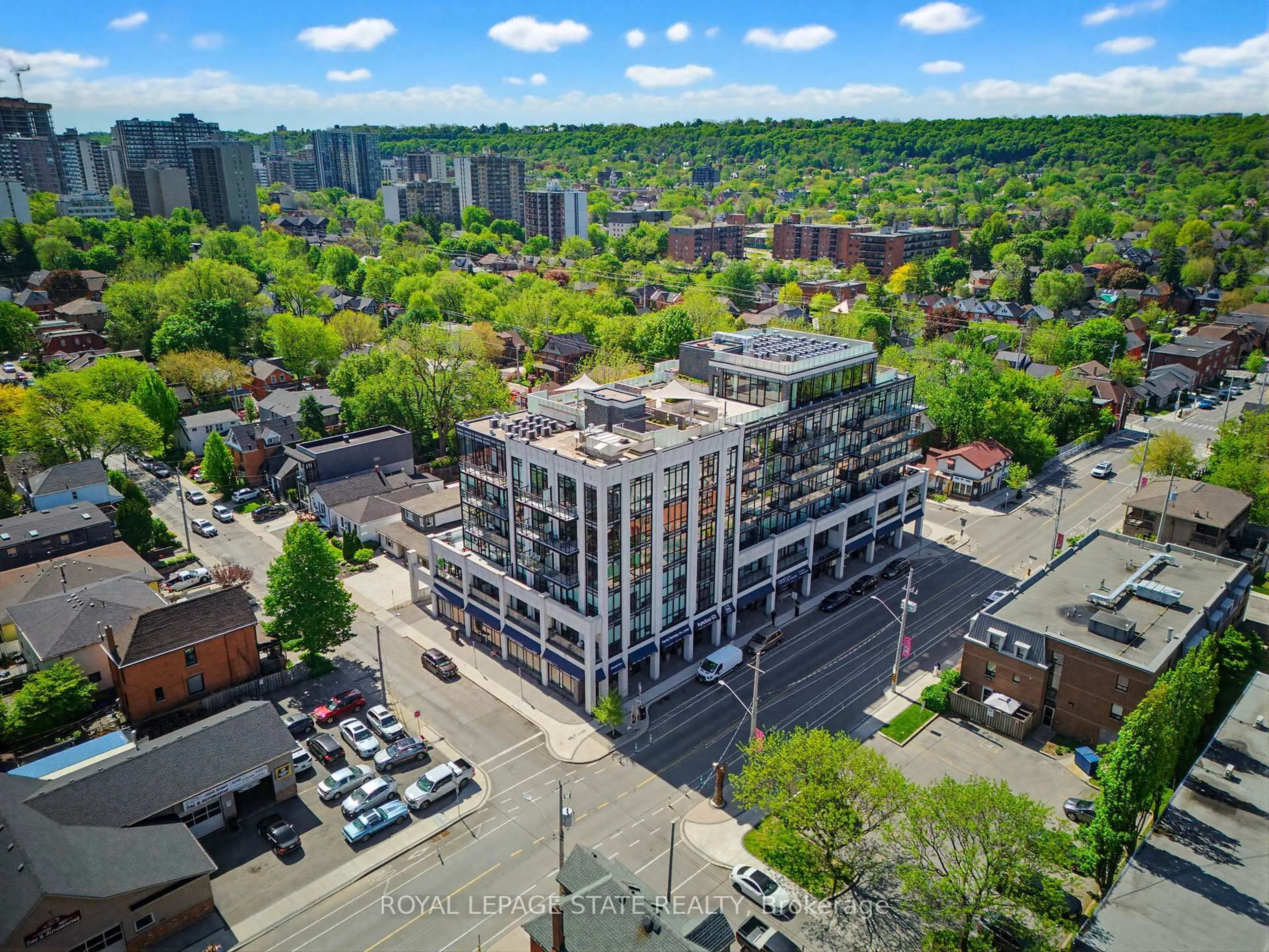 A pic from outside/outdoor area/front of a property/back of a property/a pic from drone, building for 101 Locke St #511, Hamilton Ontario L8P 4A6