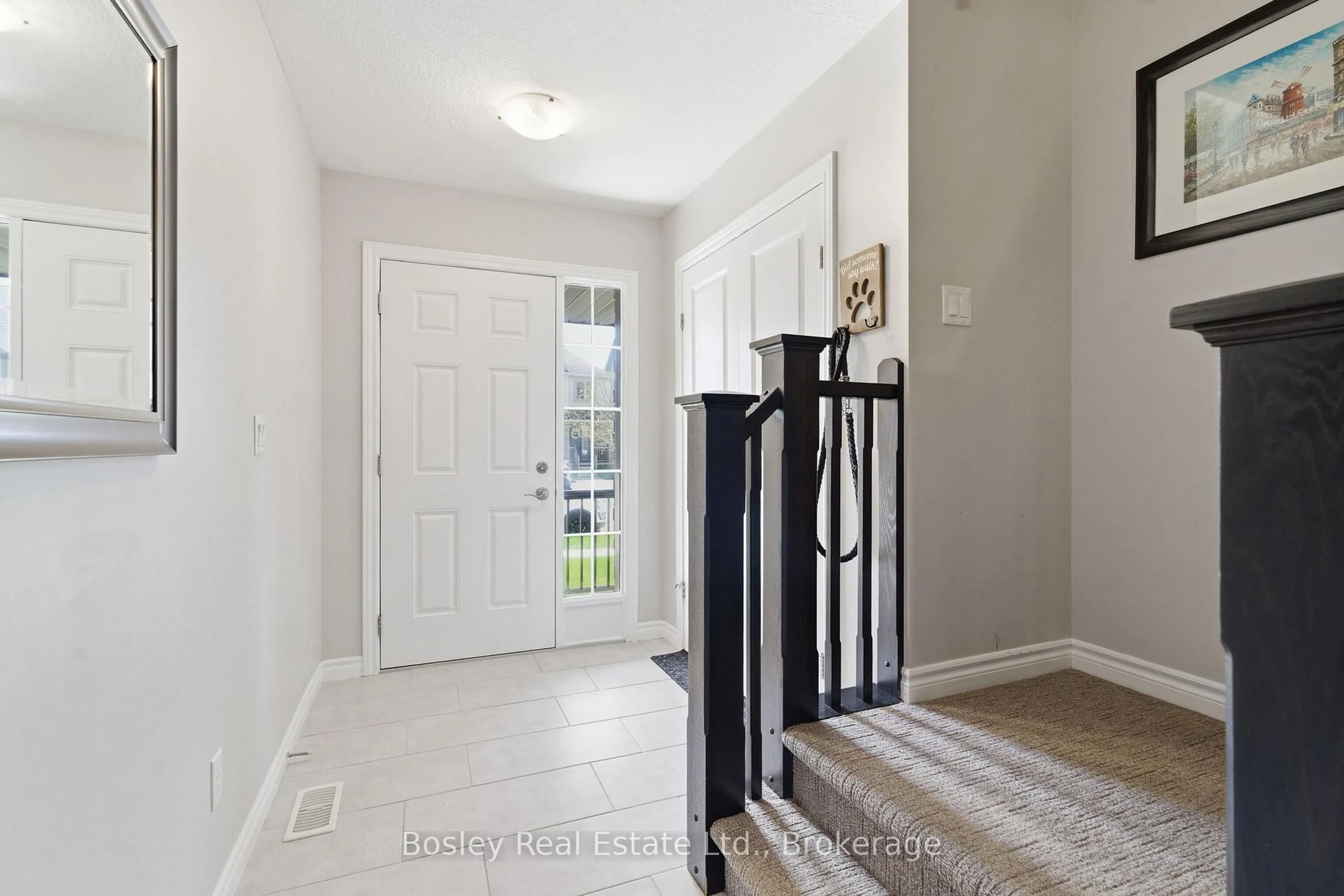 Indoor entryway for 141 Couling Cres, Guelph Ontario N1E 0L4