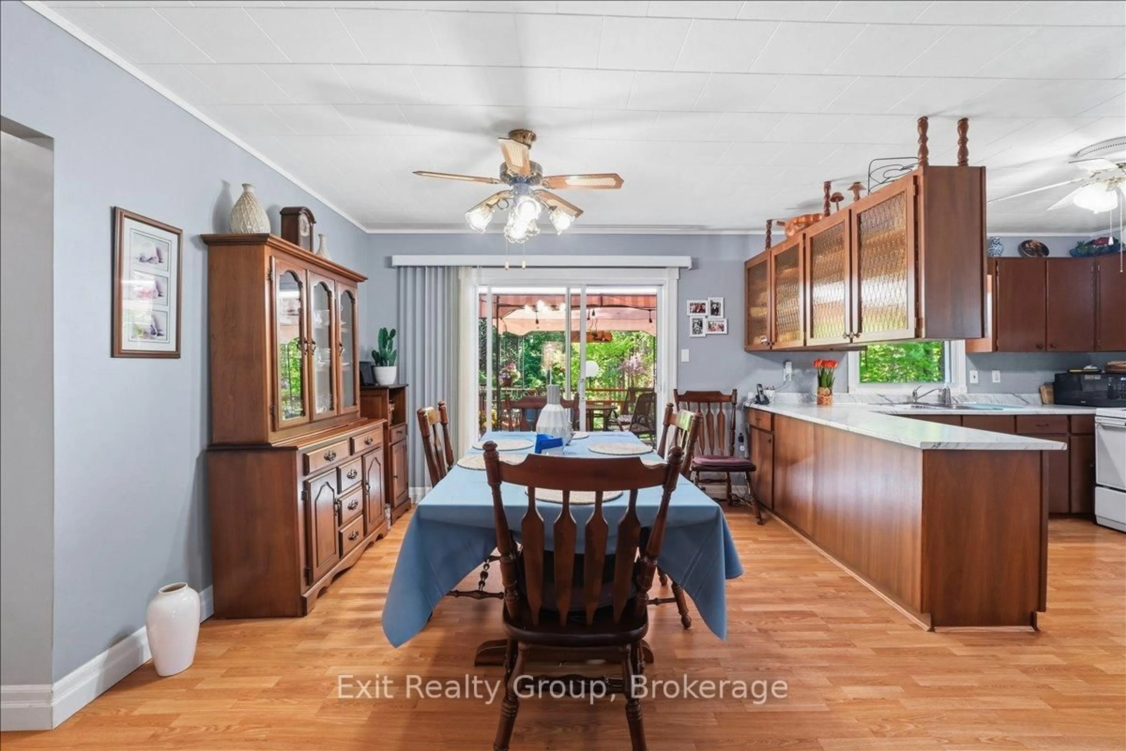 Dining room, ceramic/tile floor for 102836 Highway 7, Limoges Ontario K0K 2M0