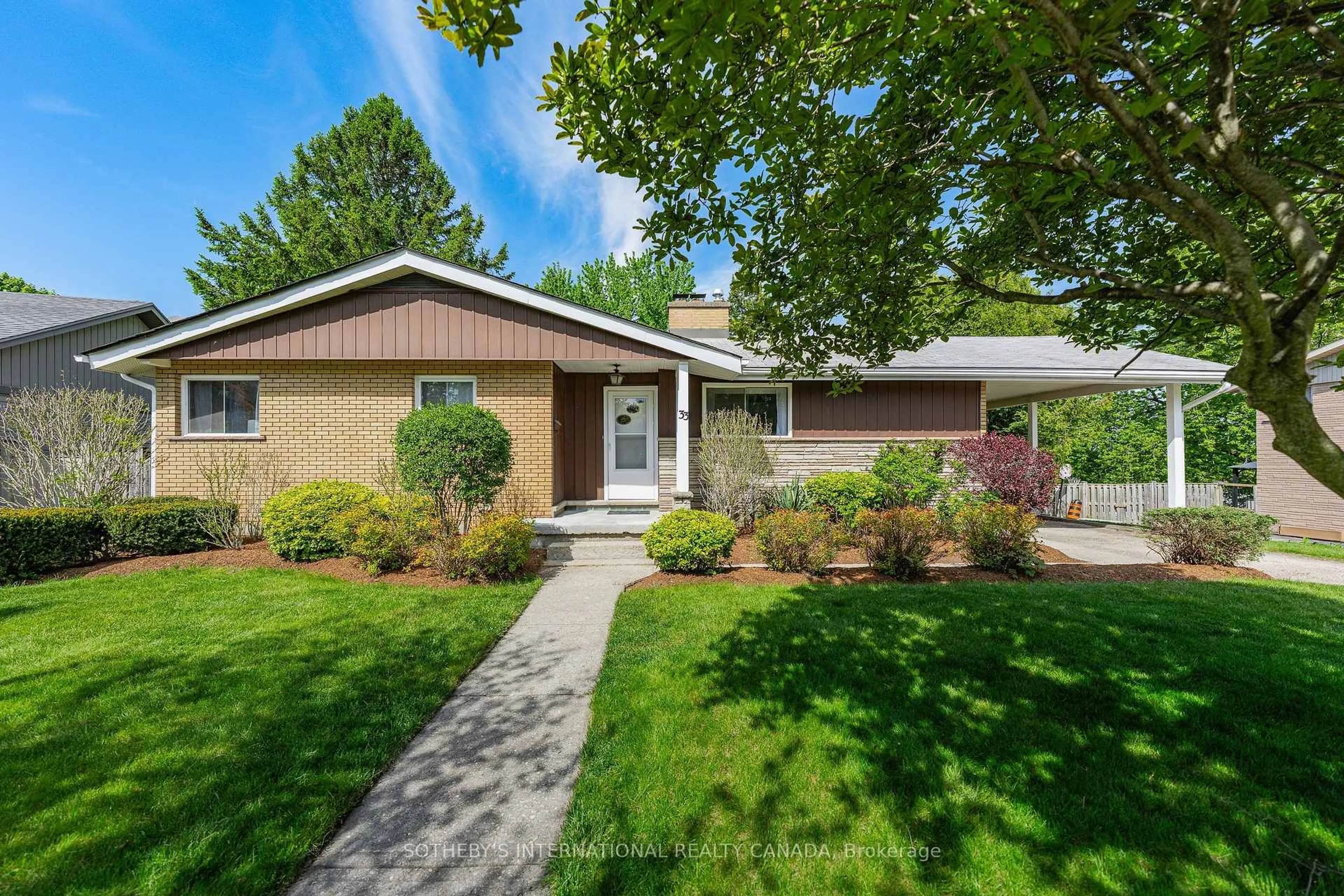 Home with brick exterior material, street for 33 Linndale Rd, Cambridge Ontario N1S 3J6