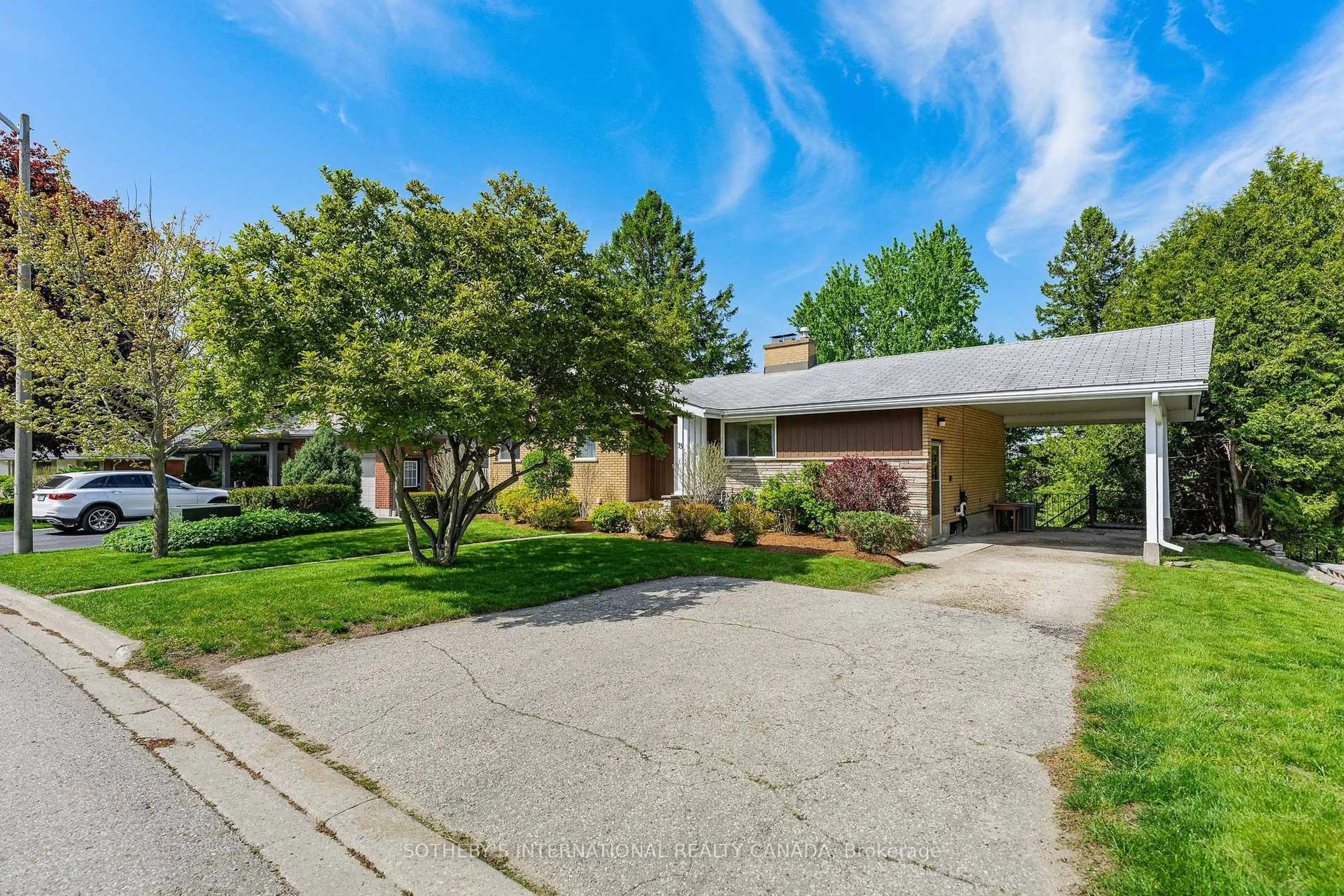 Unknown for 33 Linndale Rd, Cambridge Ontario N1S 3J6