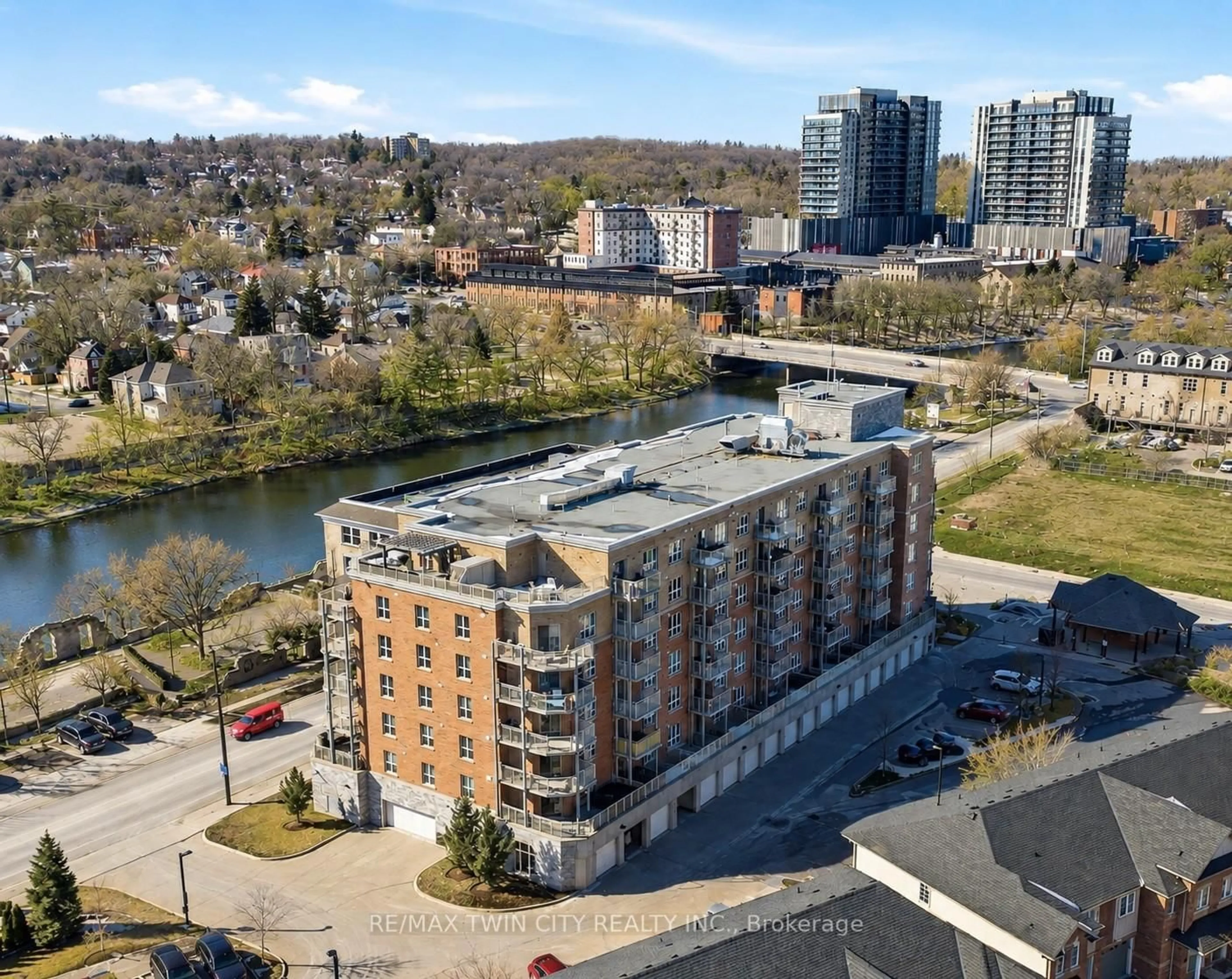A pic from outside/outdoor area/front of a property/back of a property/a pic from drone, building for 155 Water St #306, Cambridge Ontario N1R 3E3