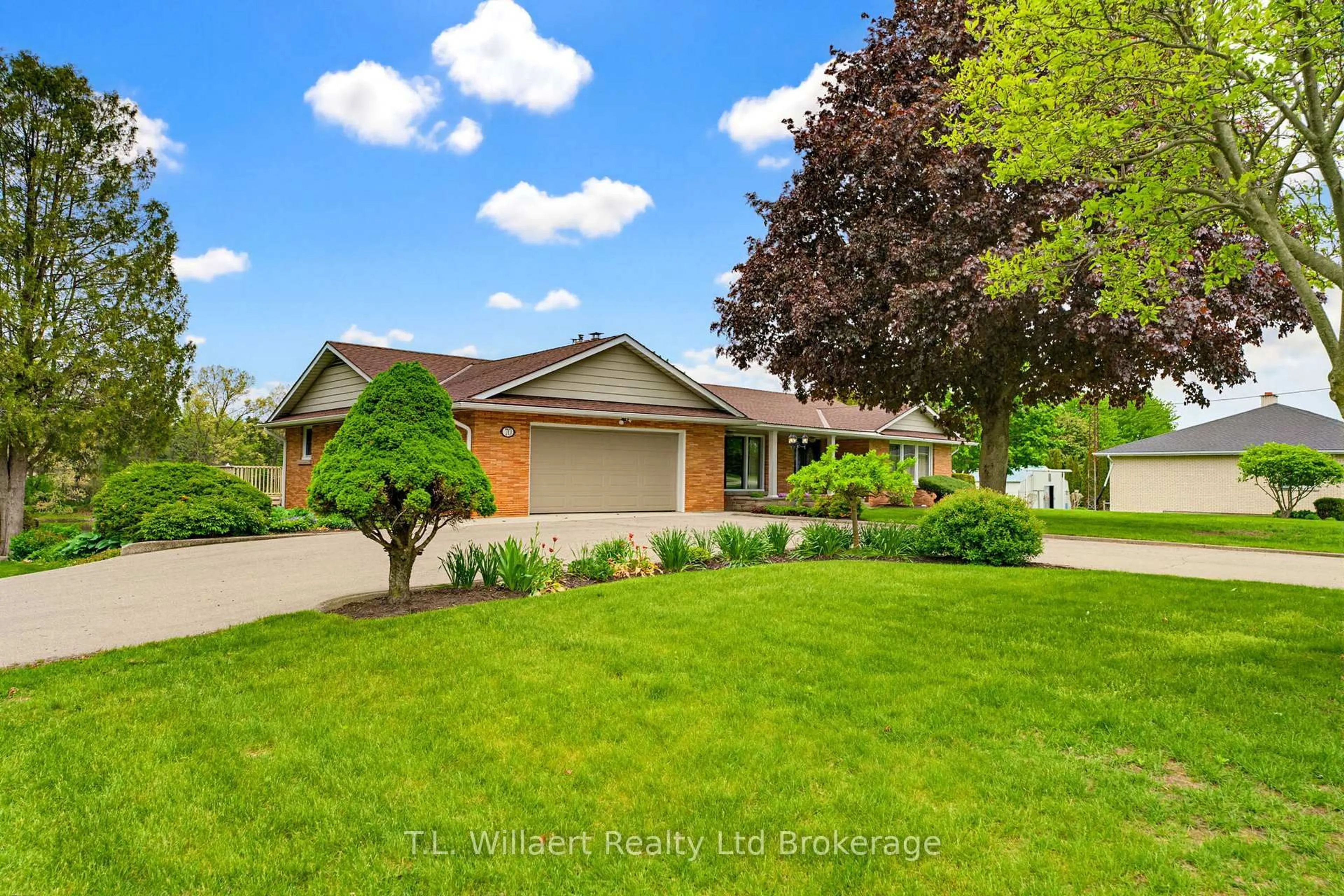 Home with vinyl exterior material, street for 70 Albert St, Norfolk Ontario N0E 1G0