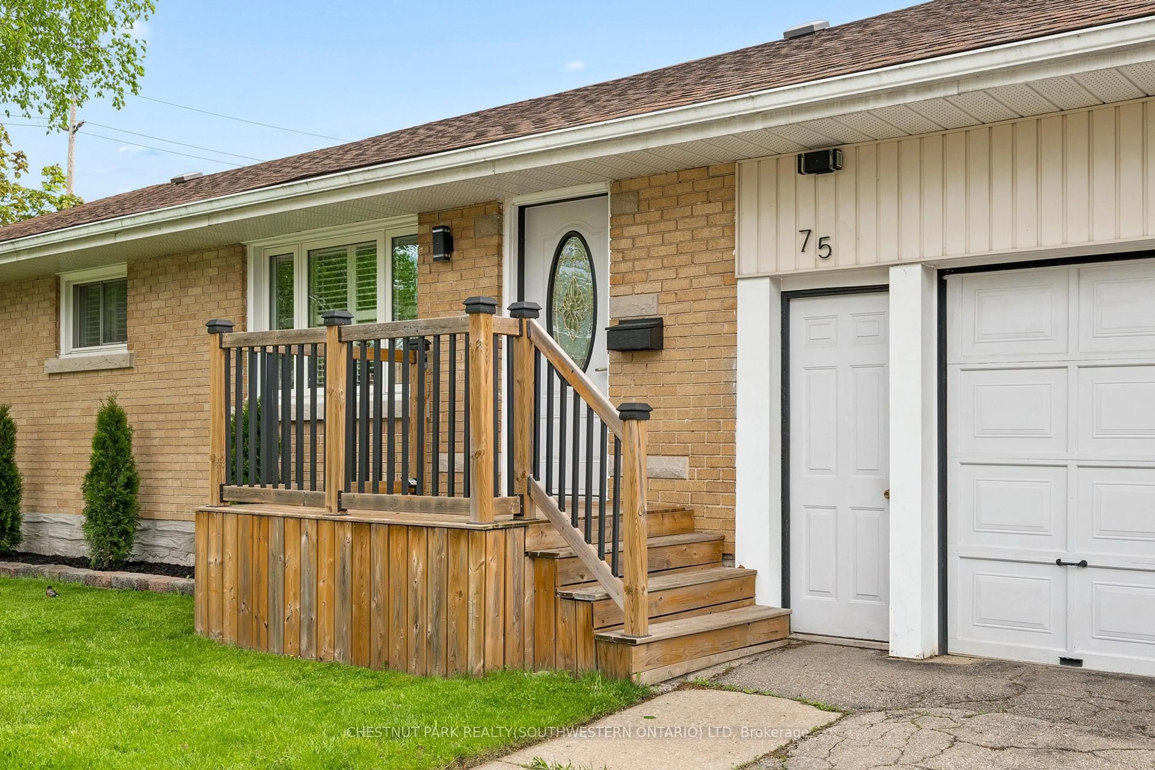 Home with vinyl exterior material, street for 75 Albert St, Cambridge Ontario N1R 3N3