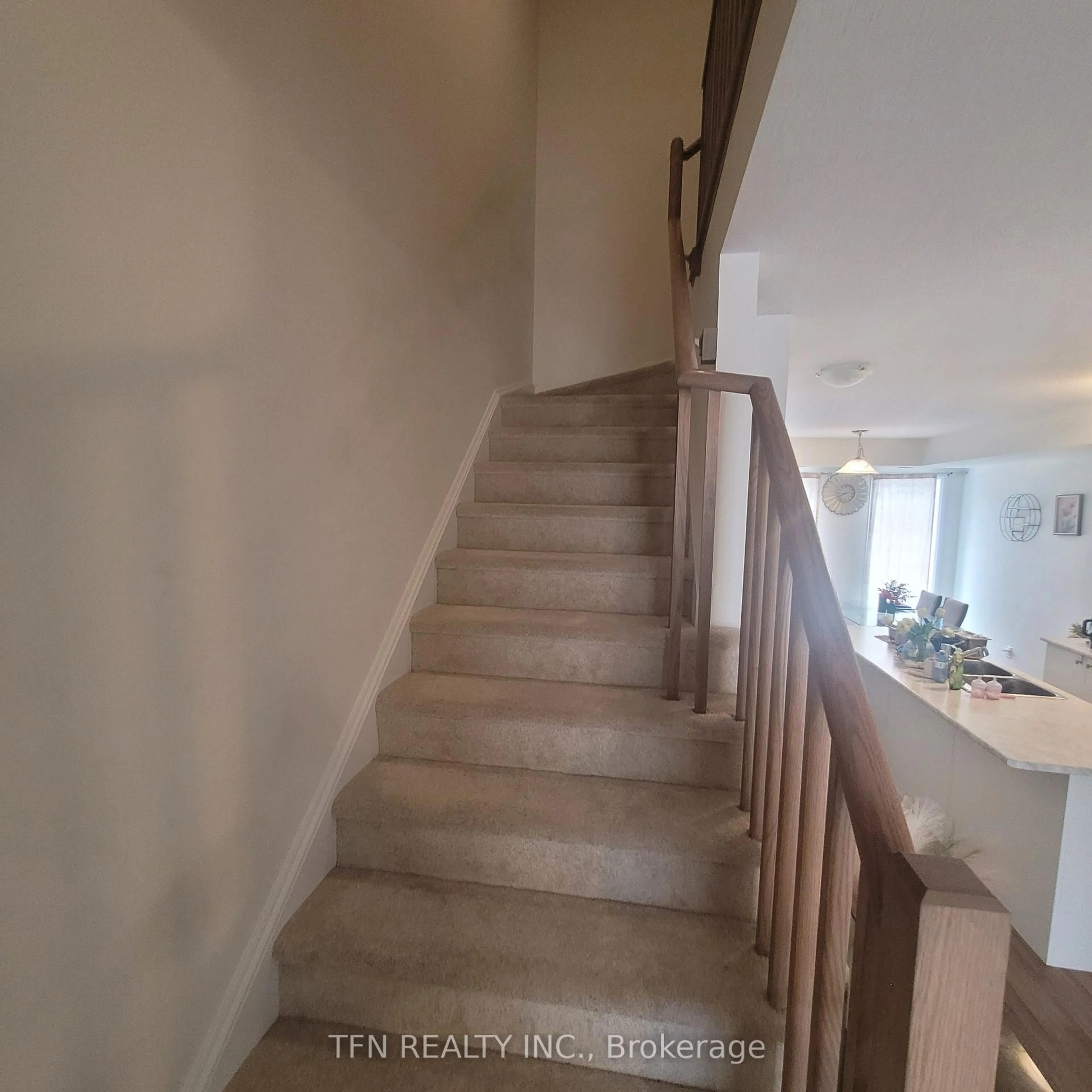 Stairs for 389 Conklin Rd #28, Brantford Ontario N3T 0Y3