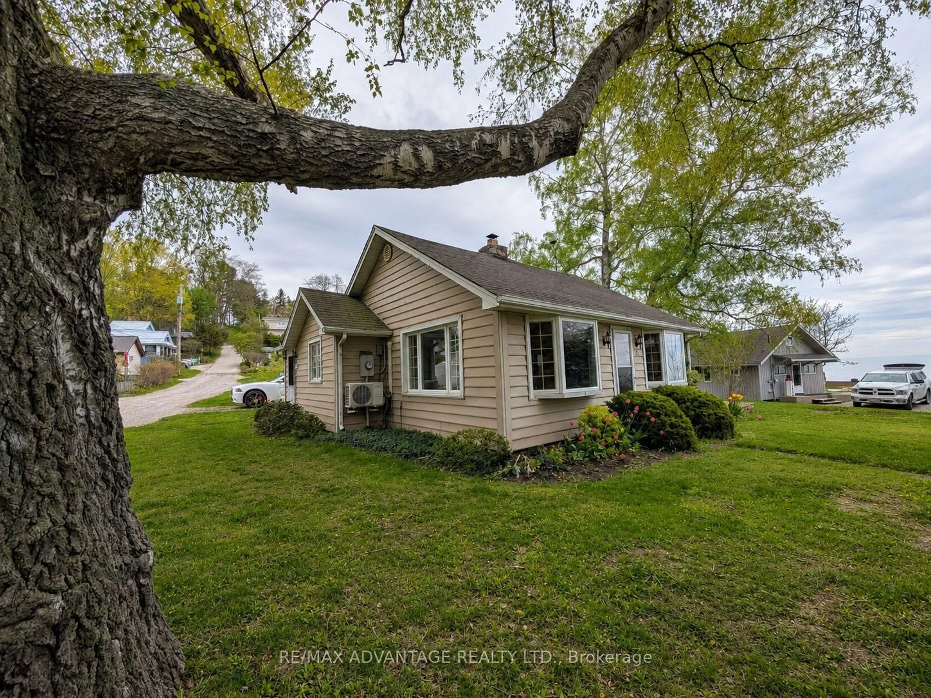 A pic from outside/outdoor area/front of a property/back of a property/a pic from drone, street for 49205 Blair Dr, Malahide Ontario N5H 2R2
