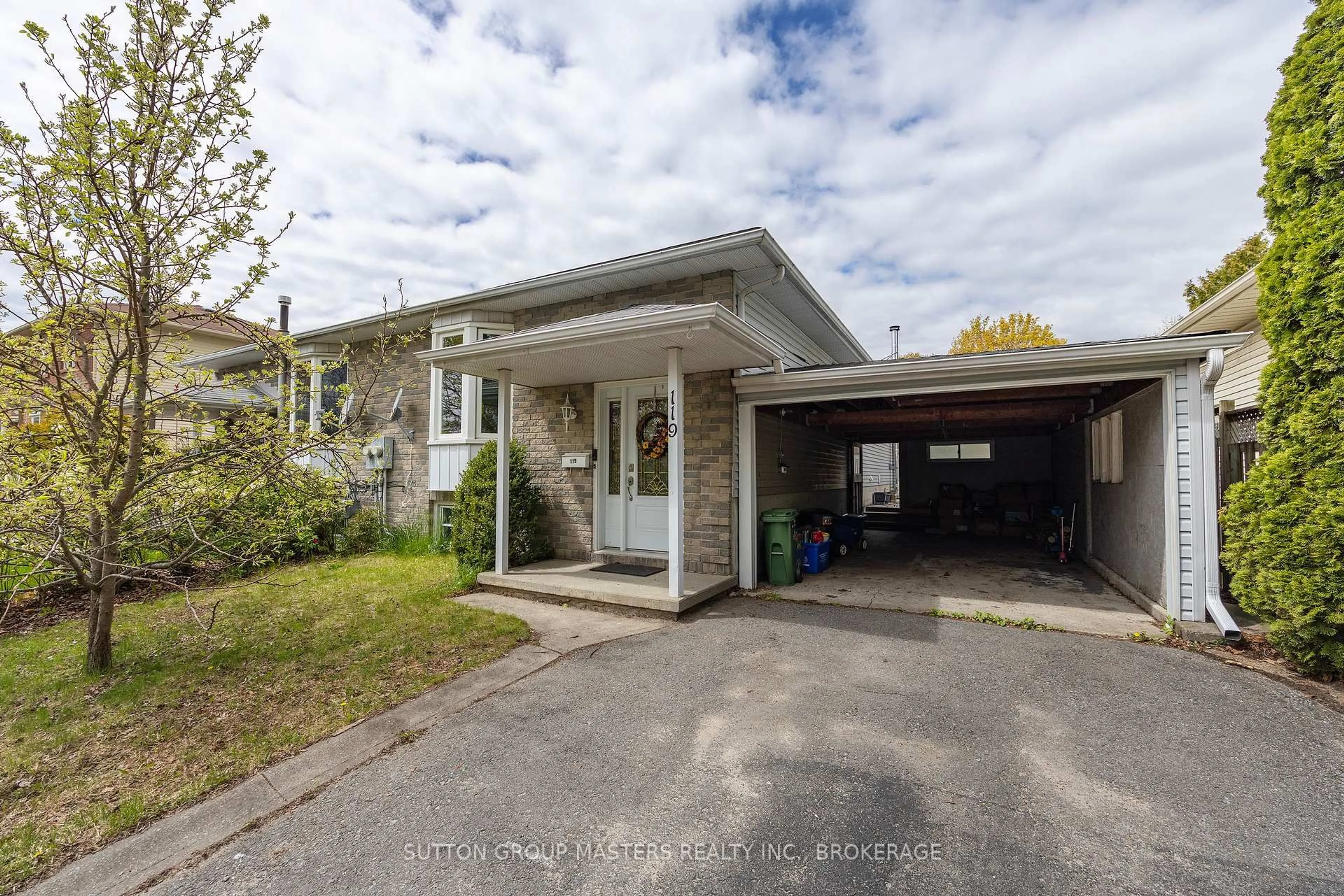 A pic from outside/outdoor area/front of a property/back of a property/a pic from drone, street for 119 Dauphin Ave, Kingston Ontario K7K 6B2