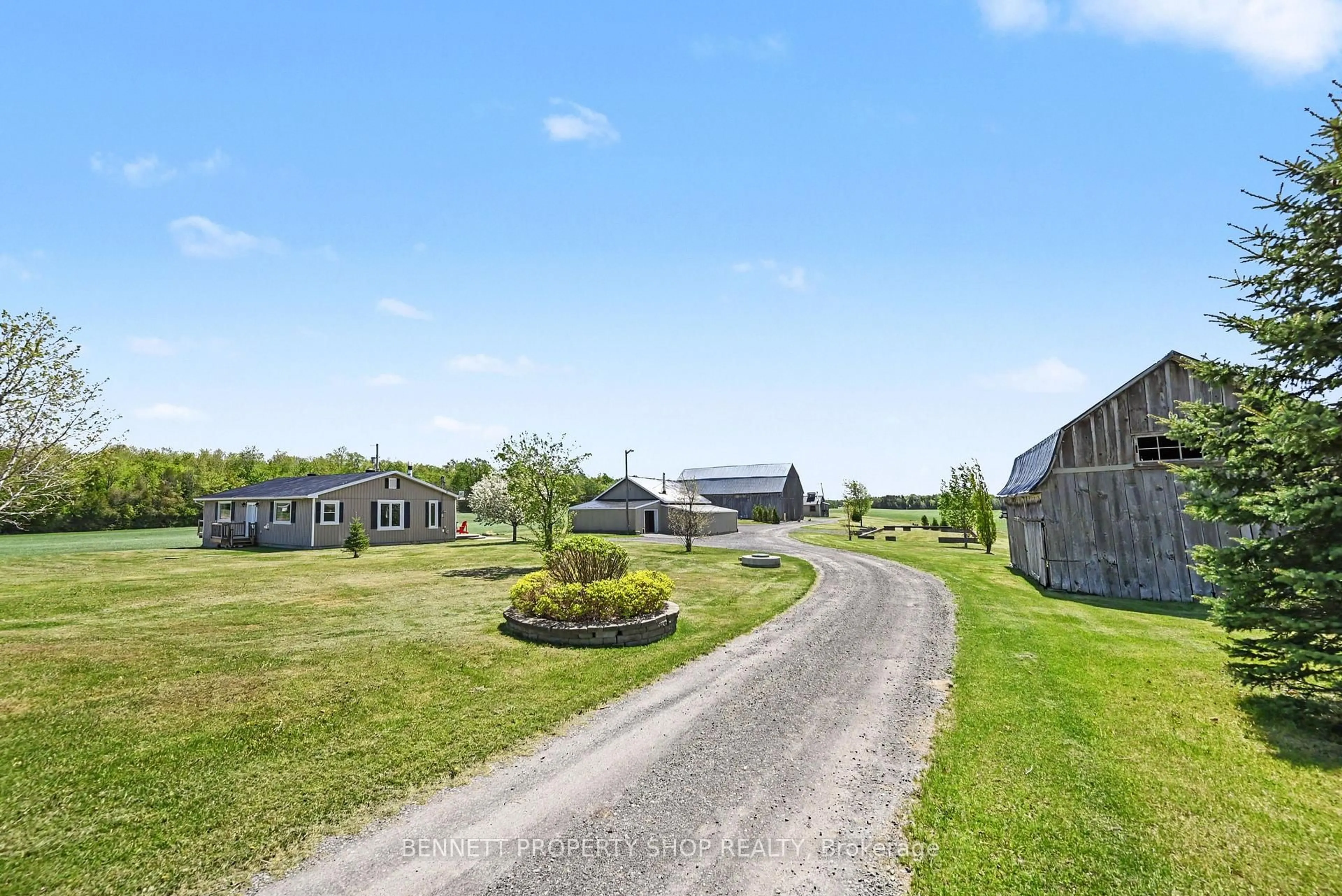 A pic from outside/outdoor area/front of a property/back of a property/a pic from drone, street for 20500 Glen Robertson Rd, North Glengarry Ontario K0C 1A0