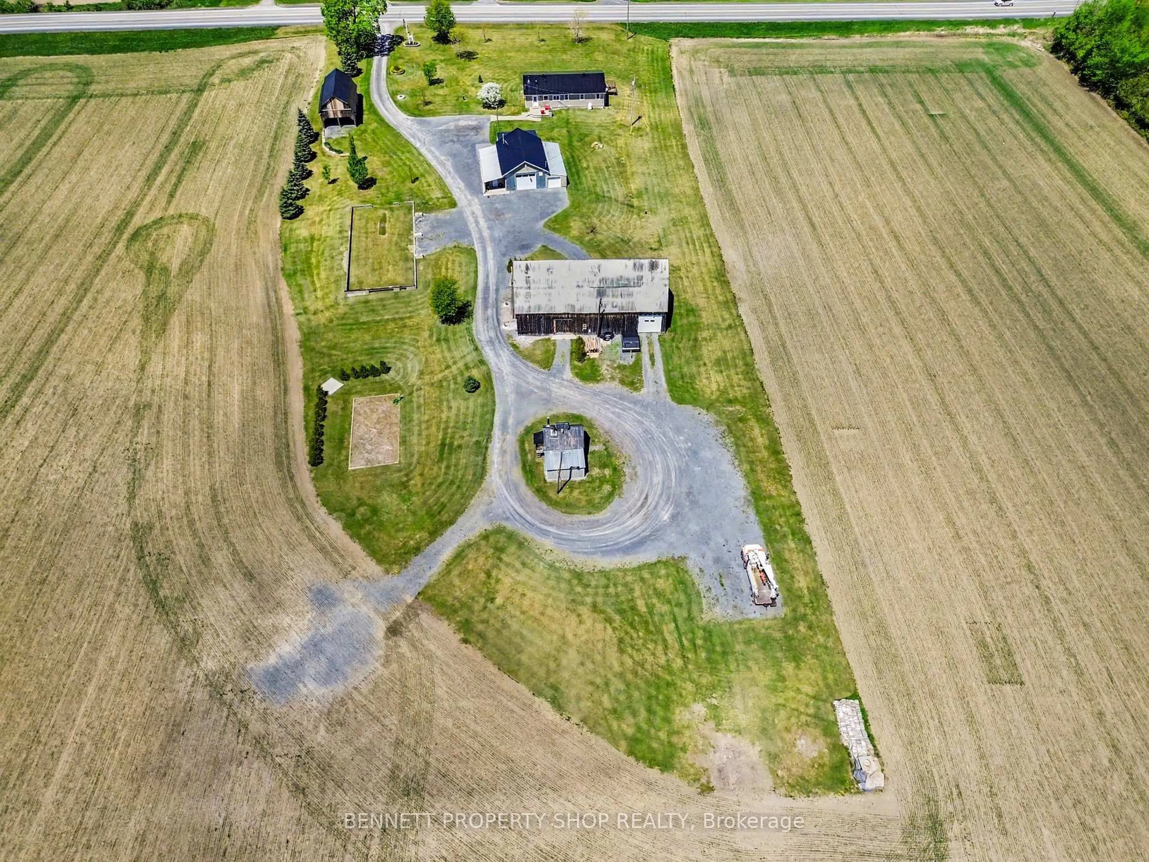 A pic from outside/outdoor area/front of a property/back of a property/a pic from drone, street for 20500 Glen Robertson Rd, North Glengarry Ontario K0C 1A0