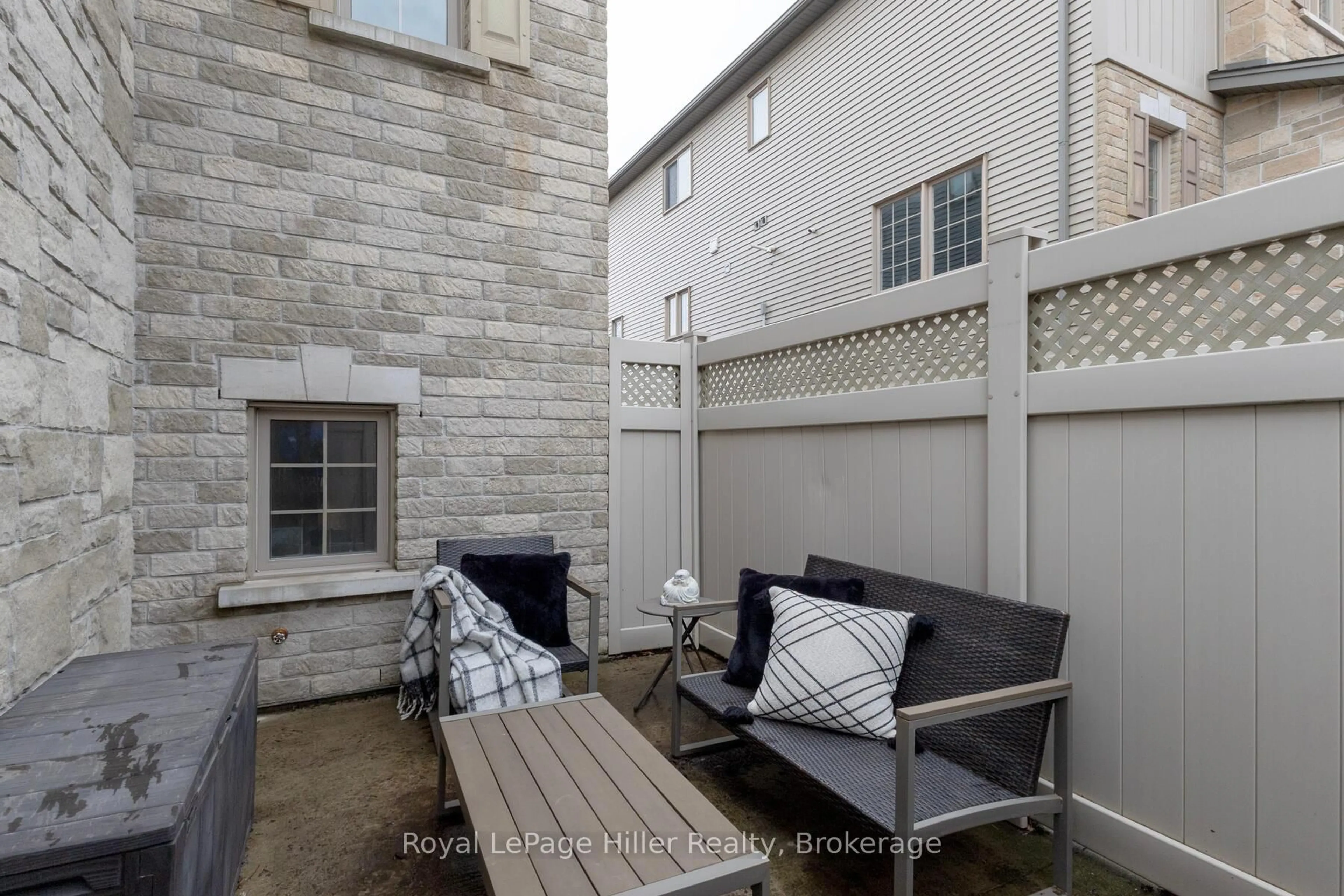 Patio, street for 931 Glasgow St ##3A, Kitchener Ontario N2N 0B6
