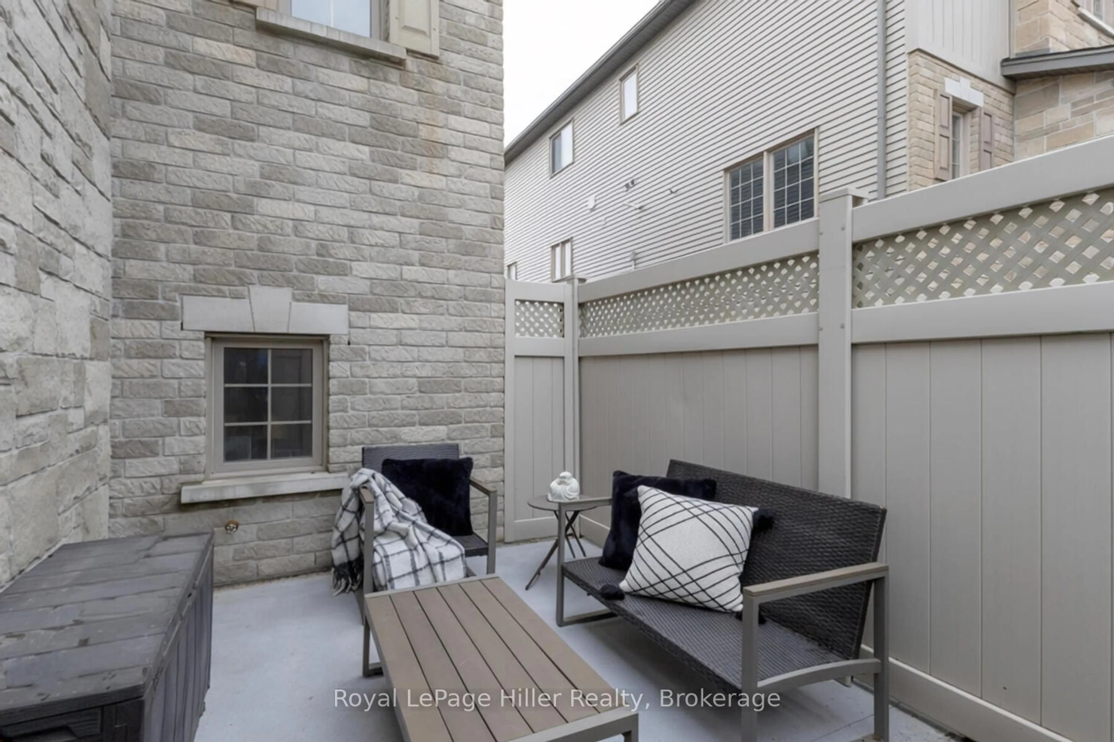 Patio, street for 931 Glasgow St ##3A, Kitchener Ontario N2N 0B6