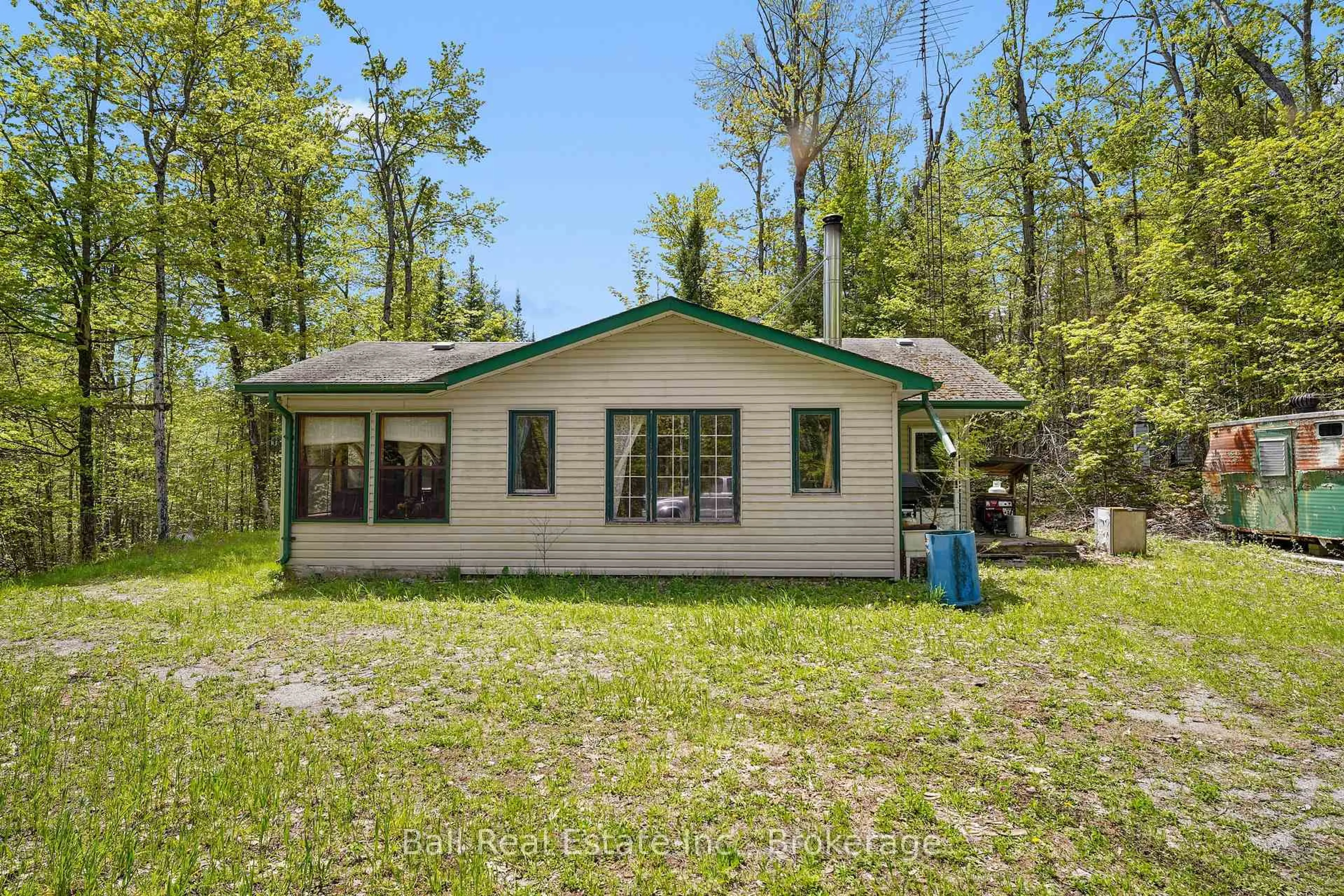 Home with vinyl exterior material, unknown for 174 Moon Line Rd, Trent Lakes Ontario K0M 1A0