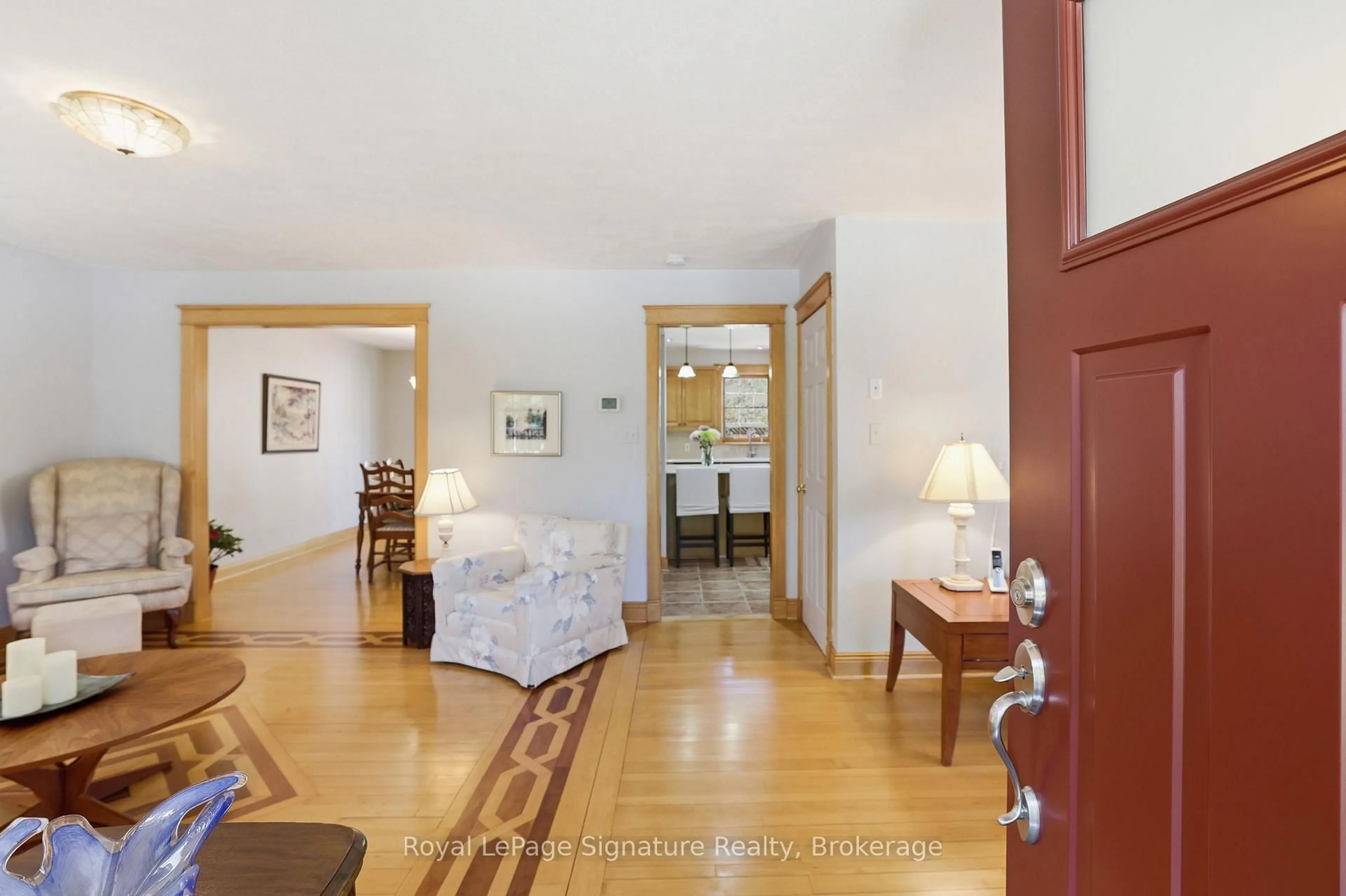 Indoor foyer for 209 Summerhill Rd, Saugeen Shores Ontario N0H 2L0