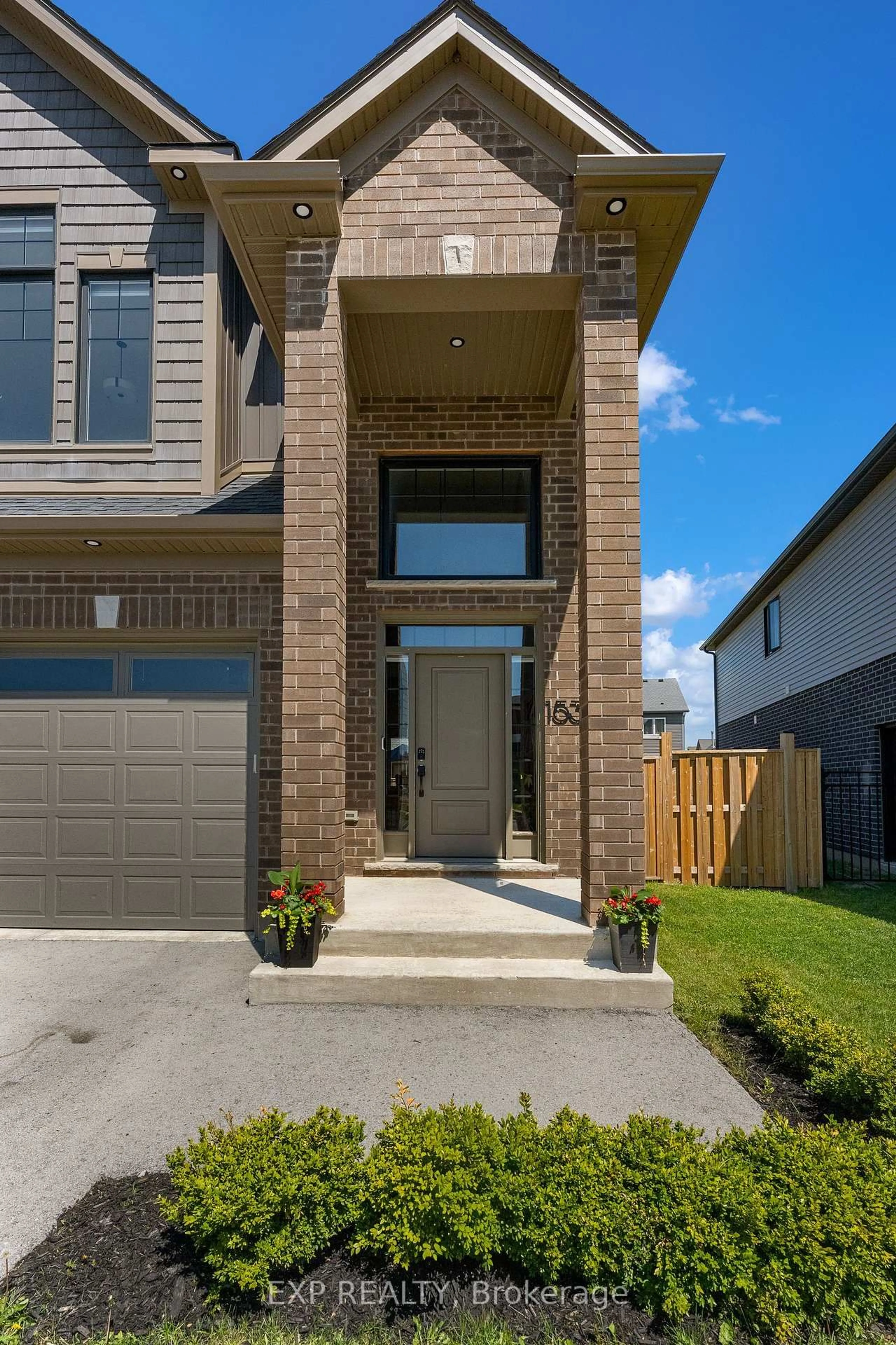 Home with brick exterior material, street for 153 Susan Dr, Pelham Ontario L3E 0B2