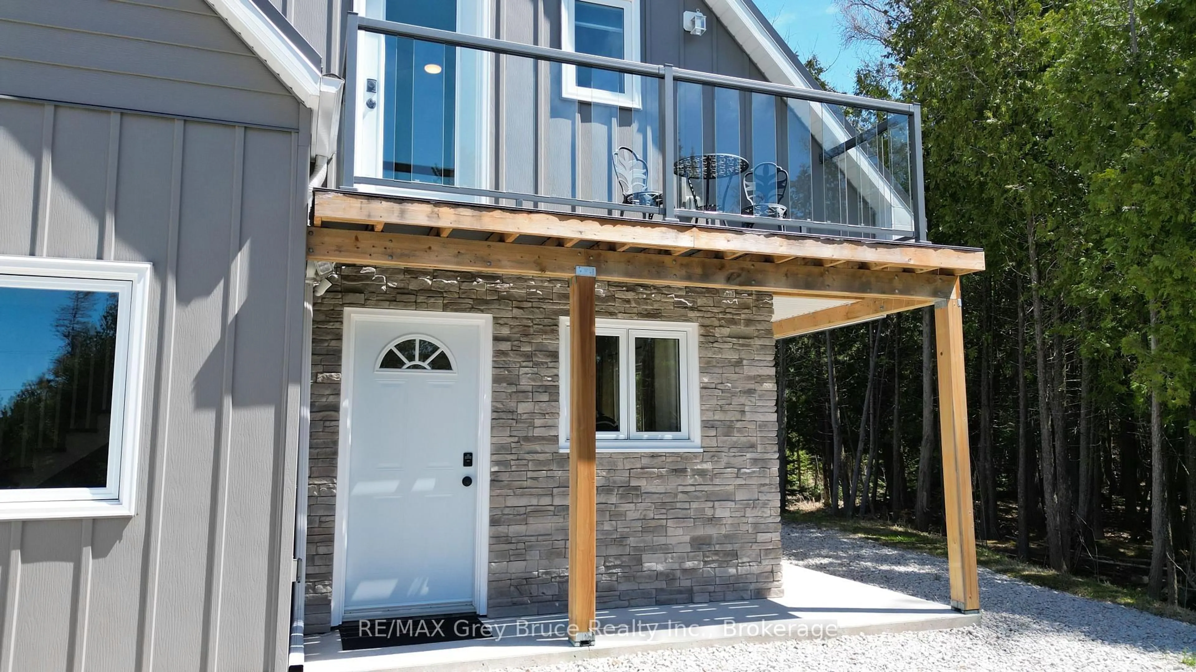 Patio, street for 751 Pike Bay Rd, Northern Bruce Peninsula Ontario N0H 1W0