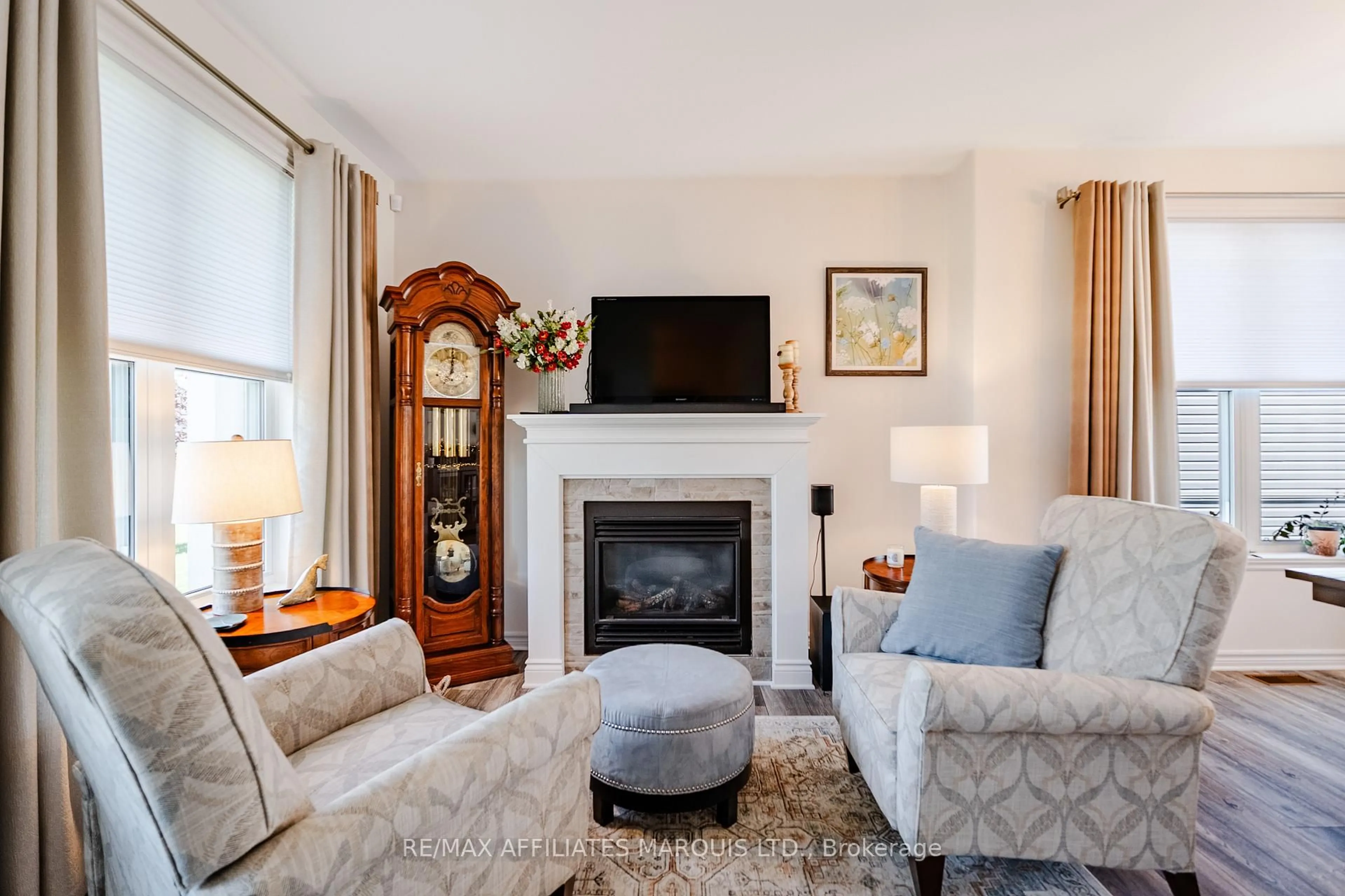 Living room with furniture, unknown for 37 Eleanor Dr, South Stormont Ontario K0C 1P0