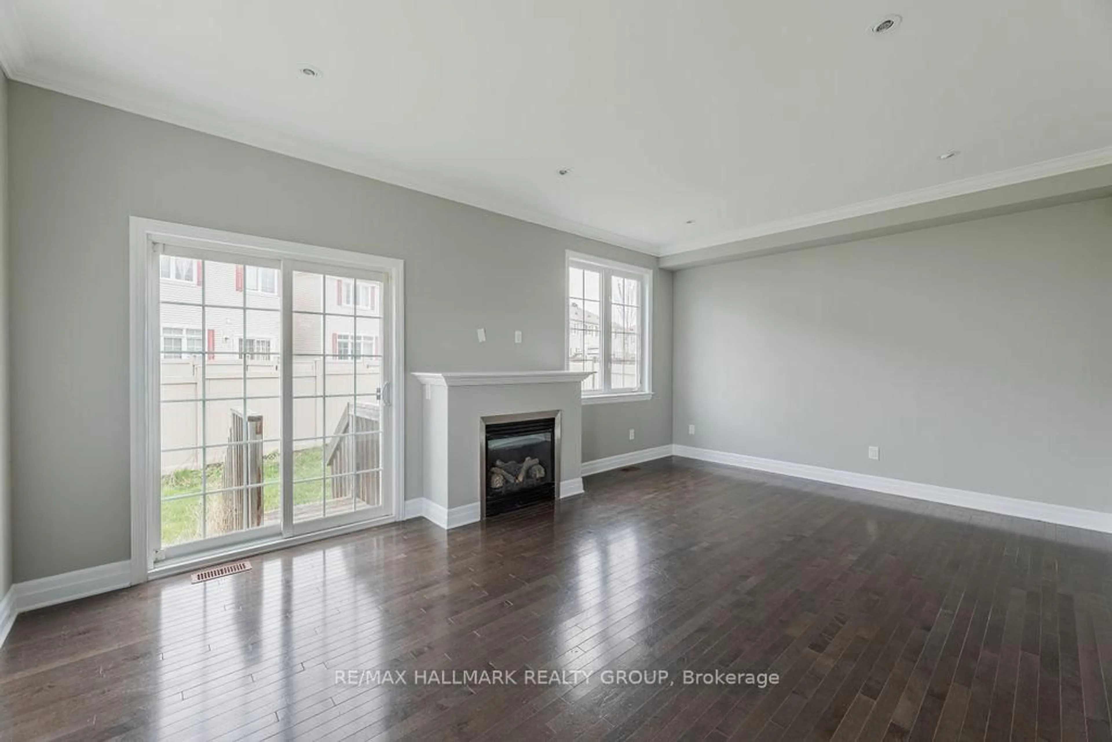 A pic of a room for 800 Kennacraig Private, Ottawa Ontario K2J 5T5