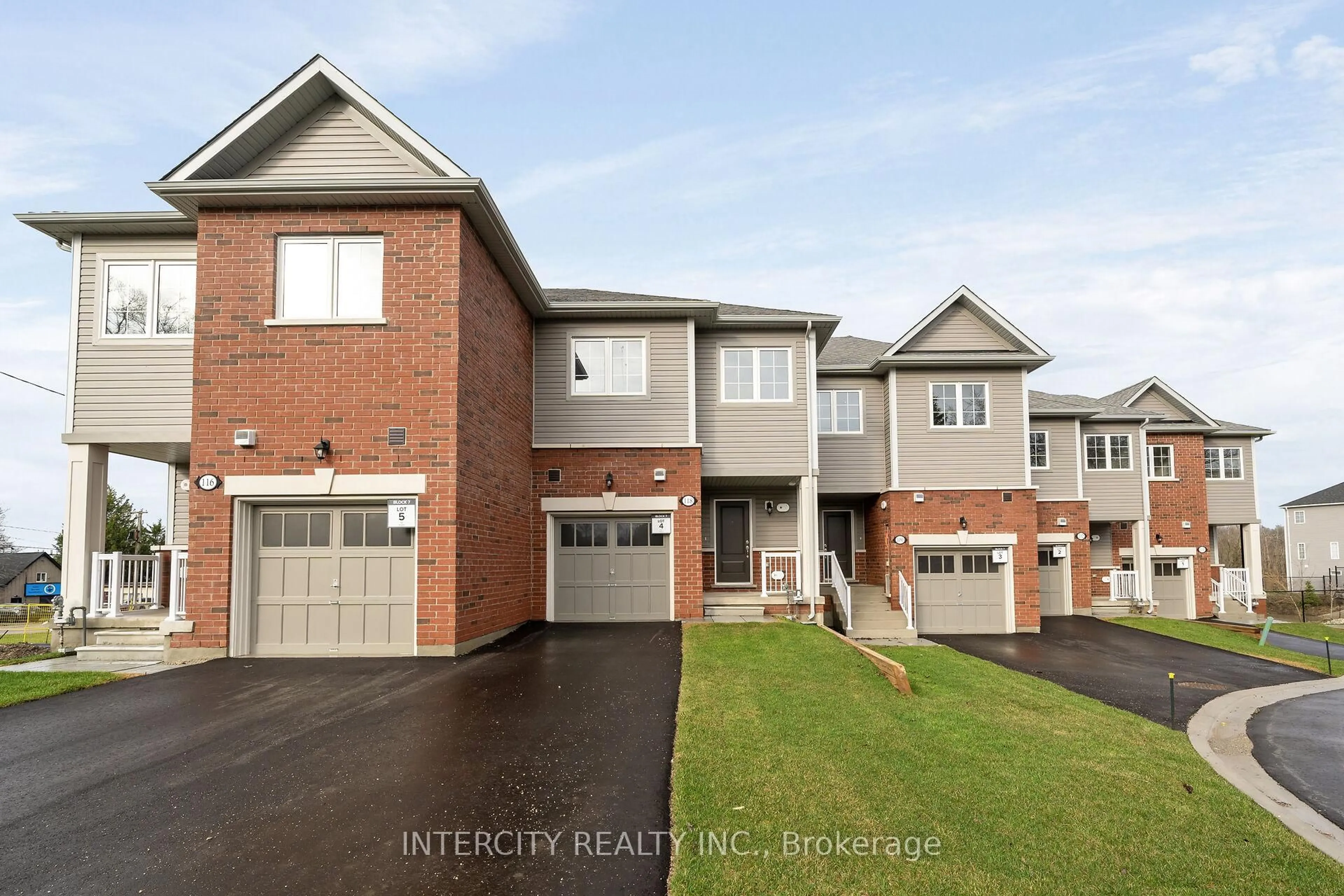 Home with brick exterior material, street for 118 Gordon St #Blk 7 Unit 4, Shelburne Ontario L9V 3Y1