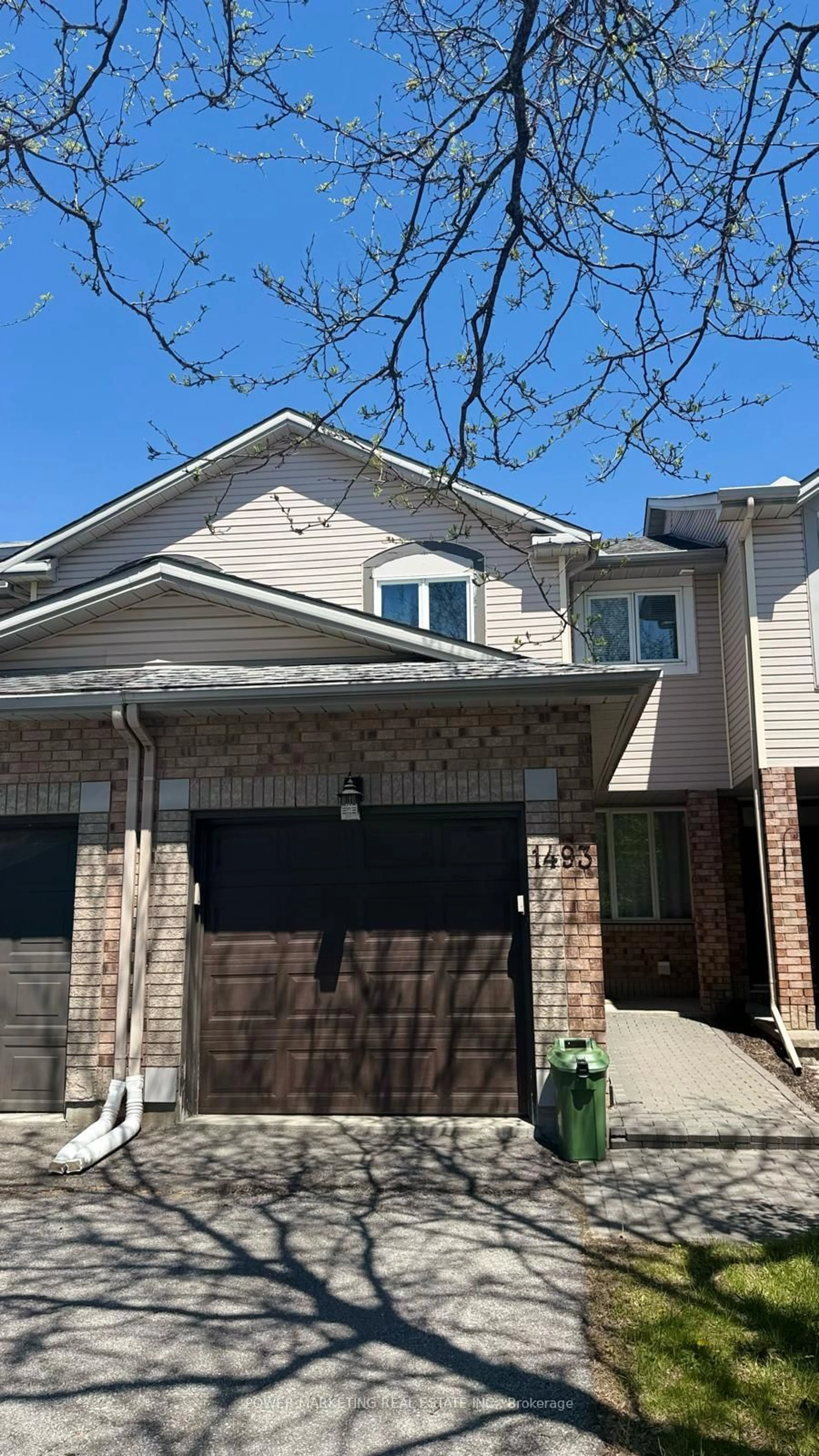 Home with brick exterior material, street for 1493 Lynx Cres, Orleans Ontario K4A 3Y9