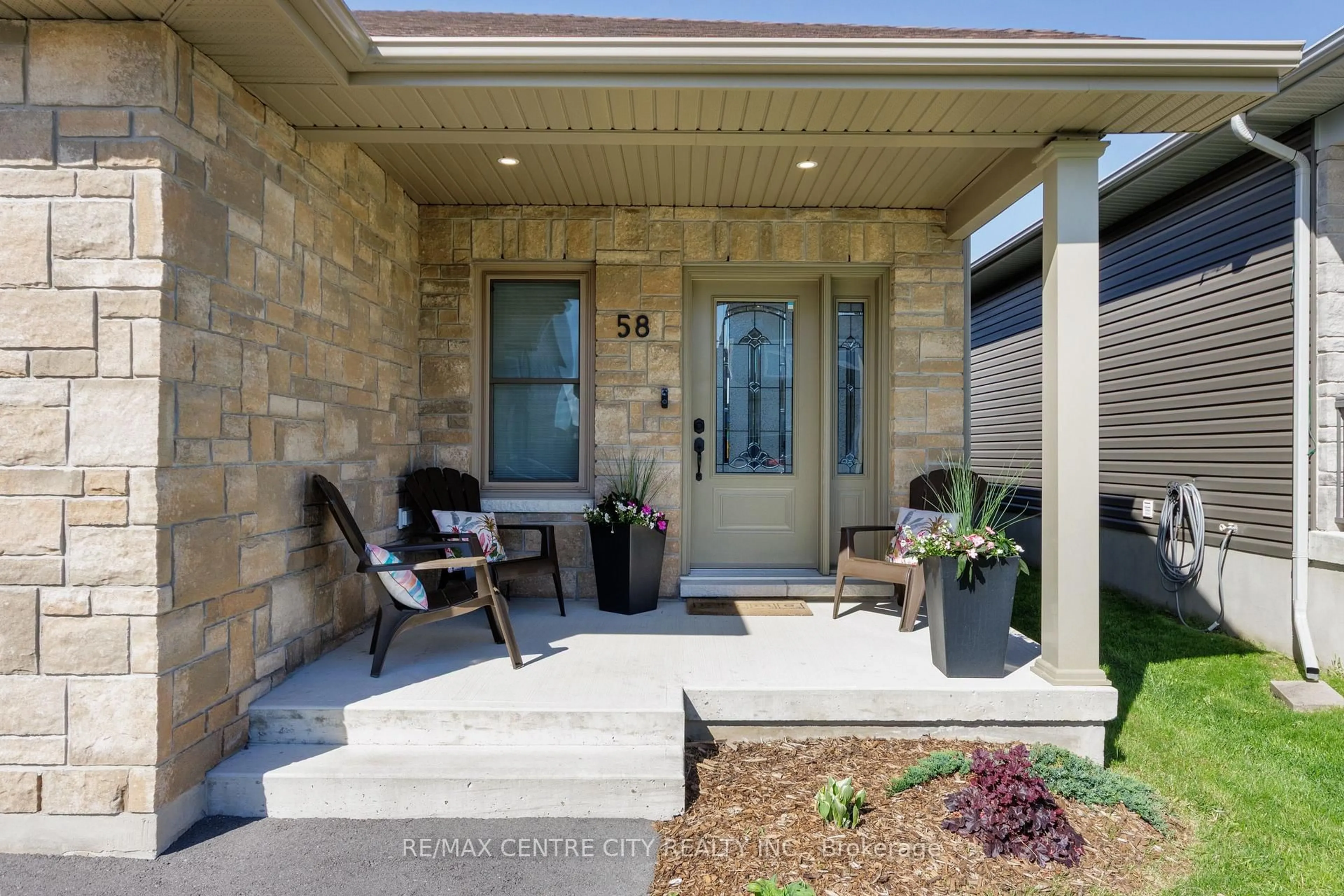 Patio, street for 58 Potter Dr, Bissett Creek Ontario K0H 2H0