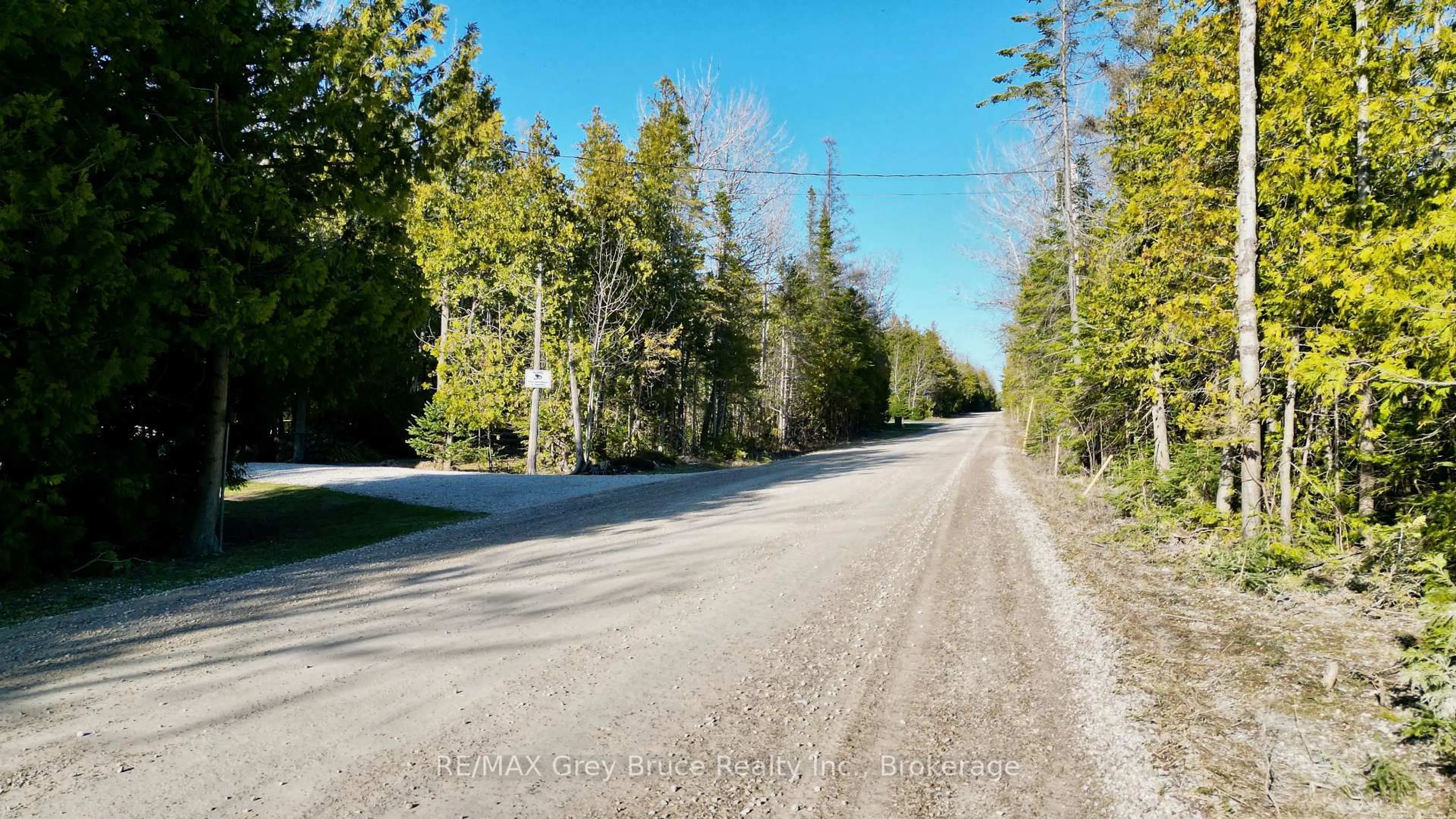 Blurry image for 717 Spry Rd, Northern Bruce Peninsula Ontario N0H 1W0
