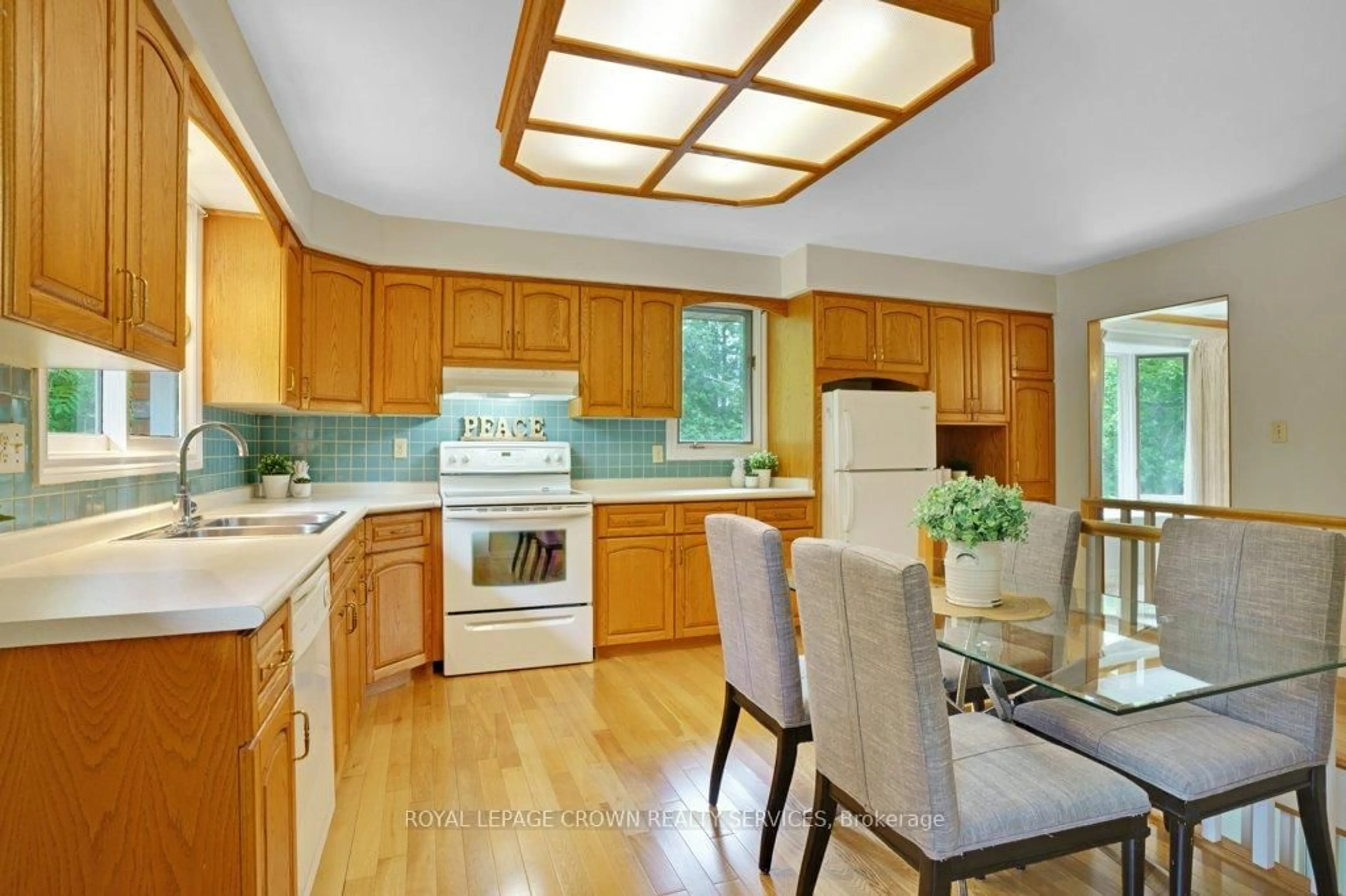 Open concept kitchen, unknown for 1415 24 Highway, North Dumfries Ontario N1R 5S5