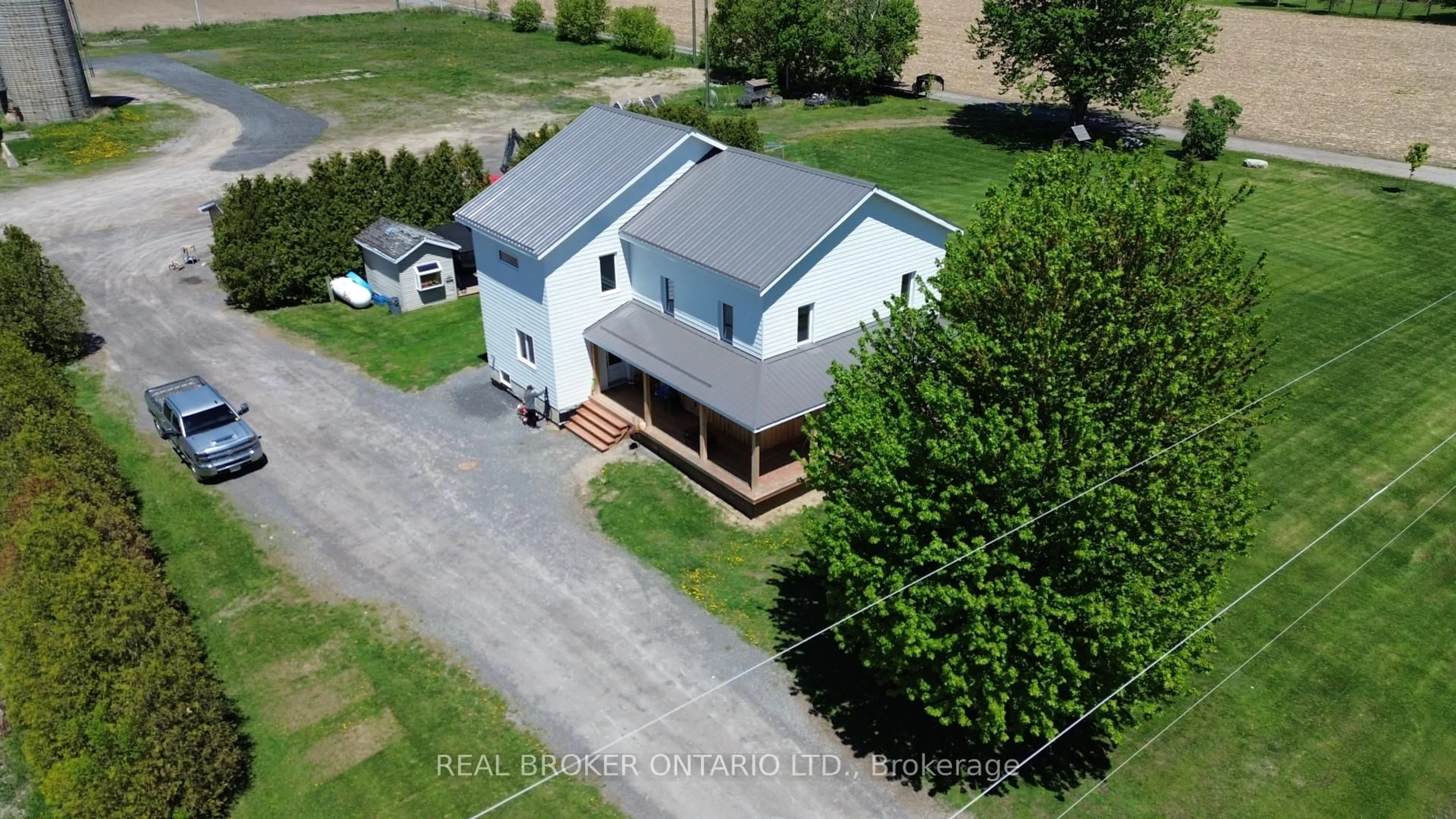 A pic from outside/outdoor area/front of a property/back of a property/a pic from drone, building for 10969 Gilmour Rd, South Dundas Ontario K0C 1C0