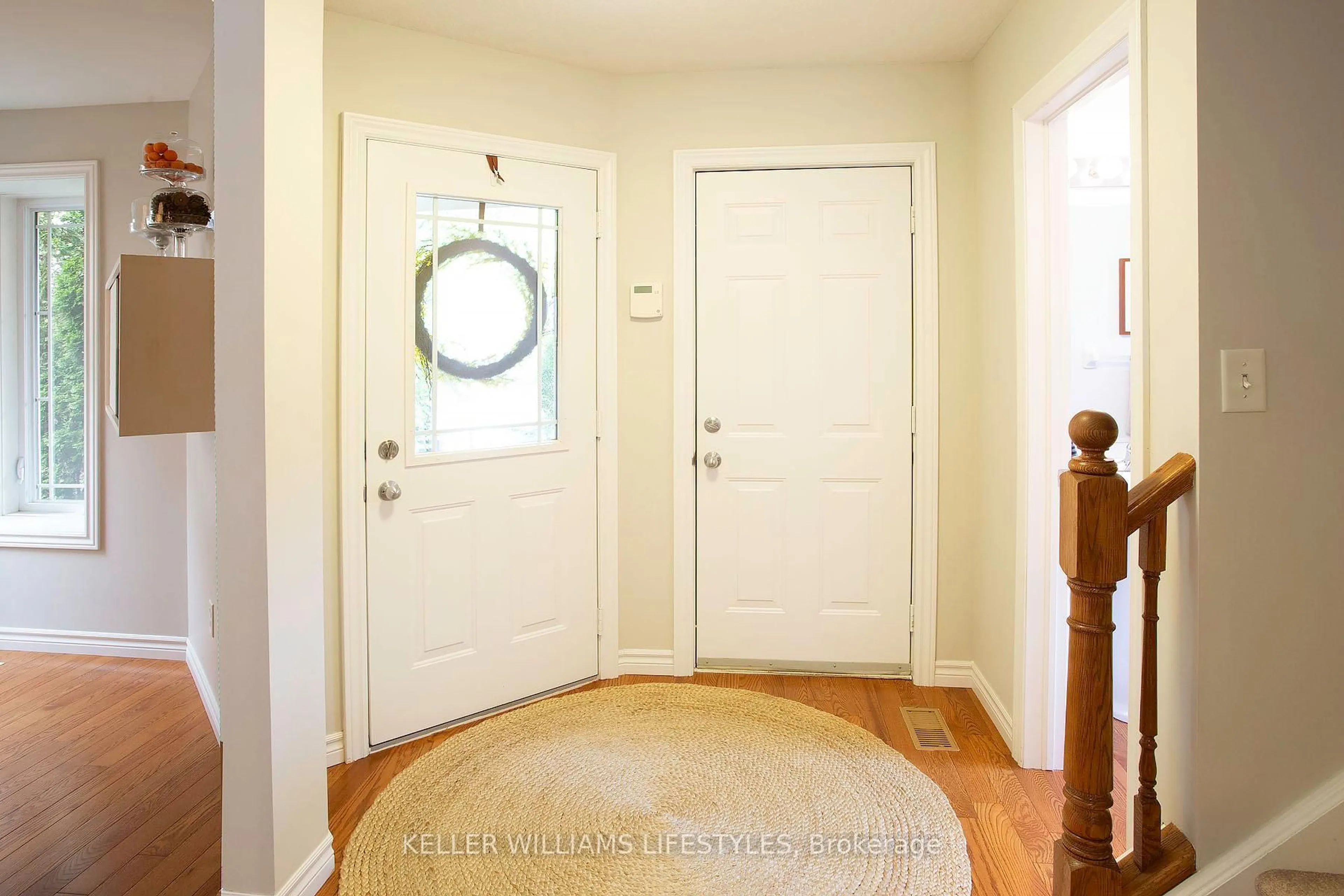 Indoor entryway for 858 Sandcherry St, London North Ontario N6H 5V1