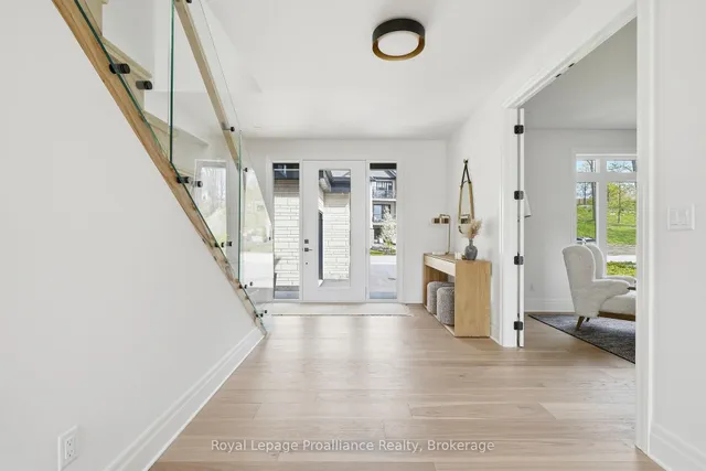 107 Villeneuve Dr, Prince Edward County 3