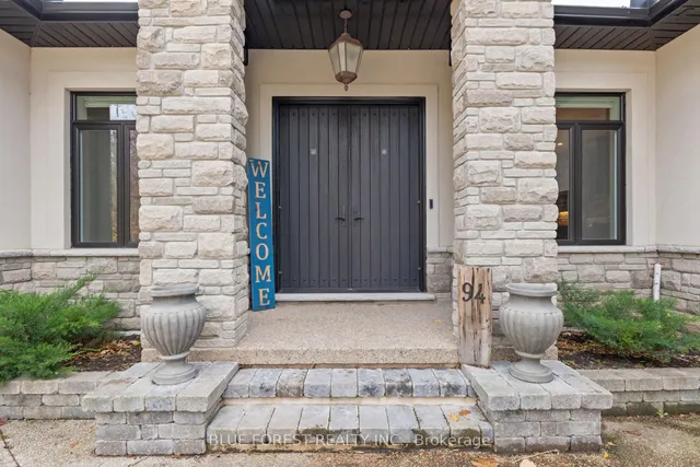 94 Harris Rd, Middlesex Centre 2