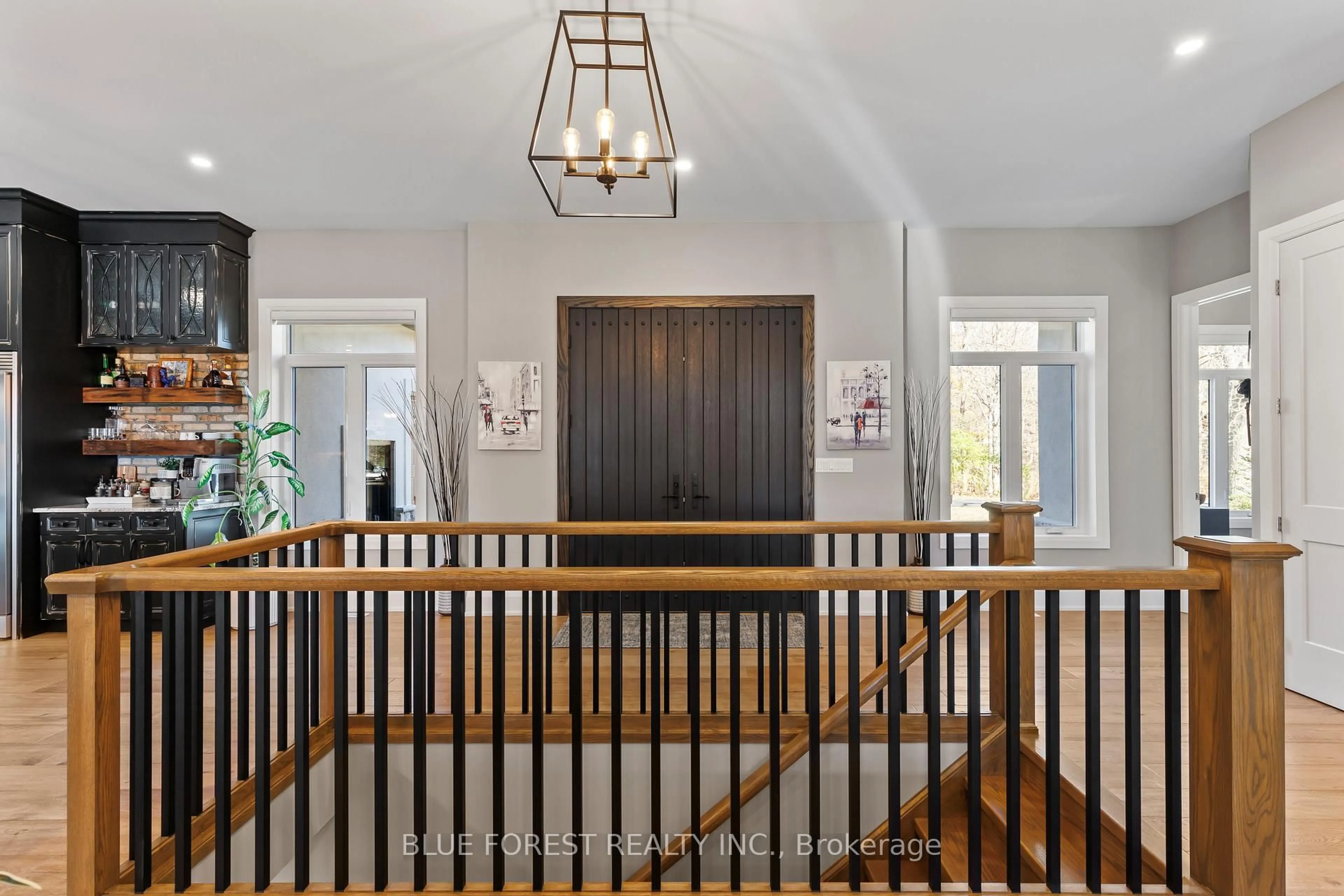 Indoor entryway for 94 Harris Rd, Middlesex Centre Ontario N0L 1E0
