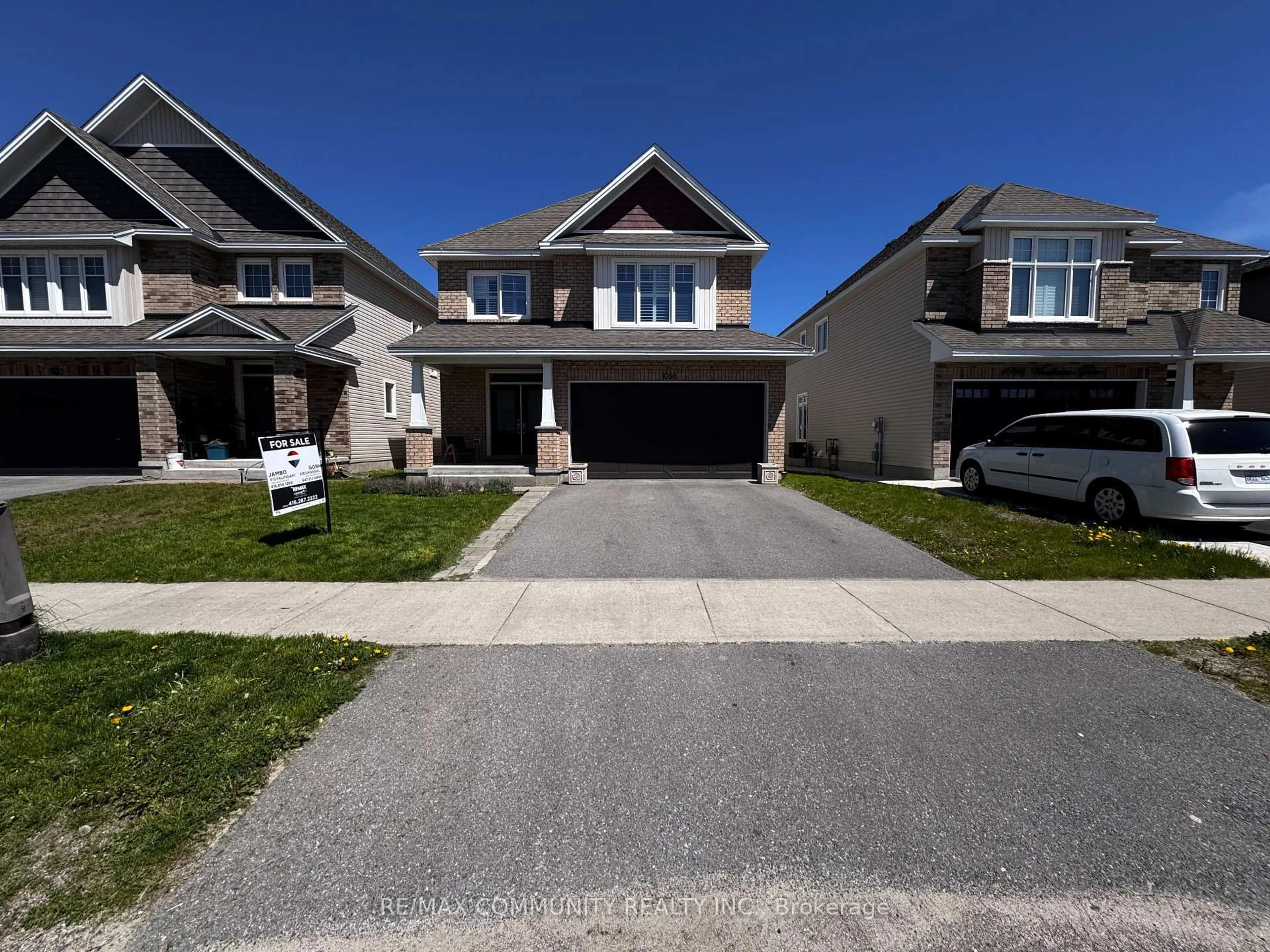A pic from outside/outdoor area/front of a property/back of a property/a pic from drone, street for 1098 Woodhaven Dr, Kingston Ontario K7P 0R7
