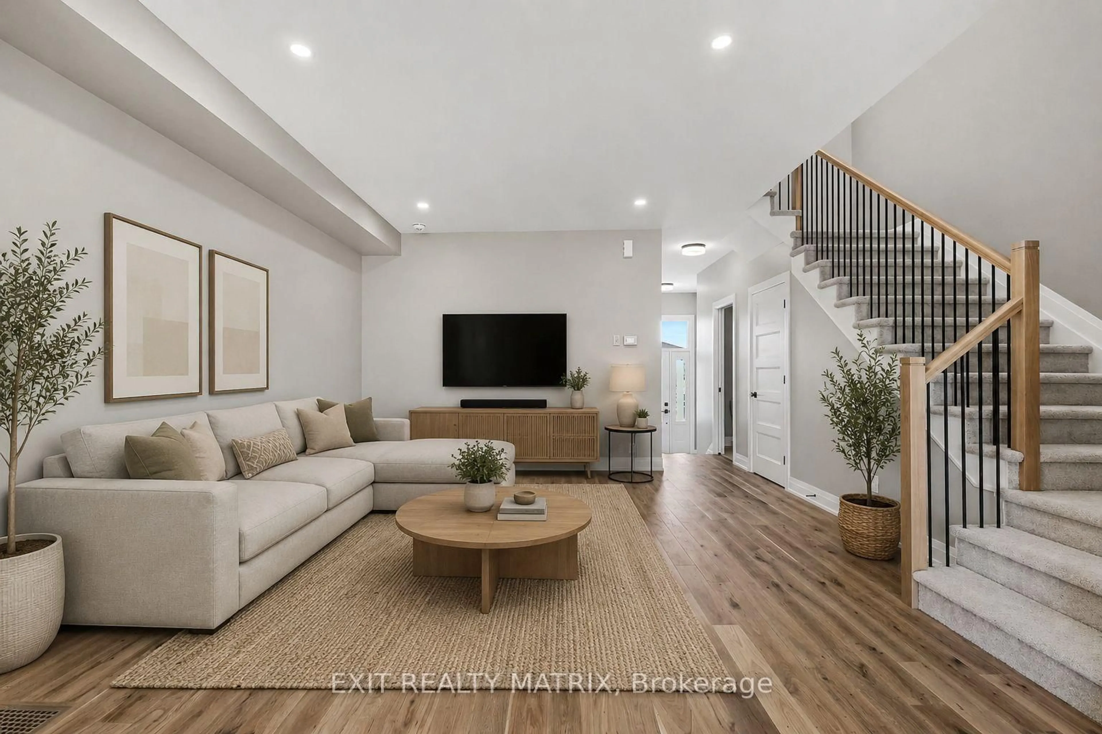 Living room with furniture, unknown for 531 Regina St, Russell Ontario K0A 1W0