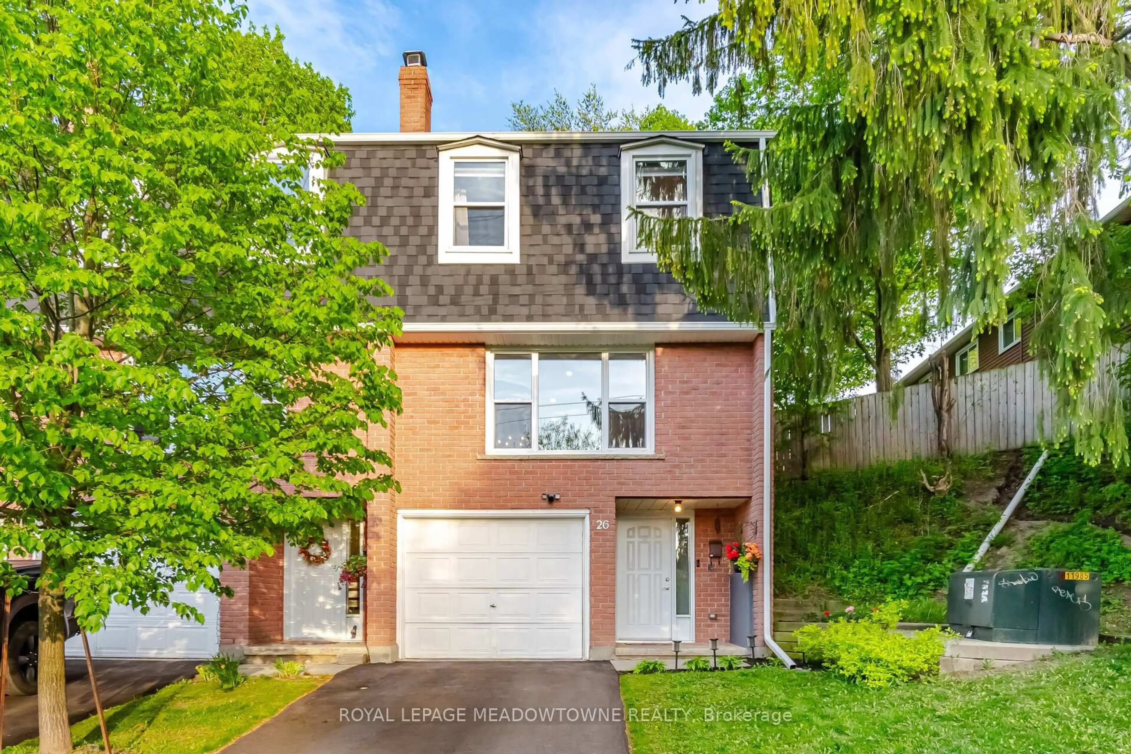 Home with brick exterior material, street for 100 Bluevale St #26, Waterloo Ontario N2J 4M9