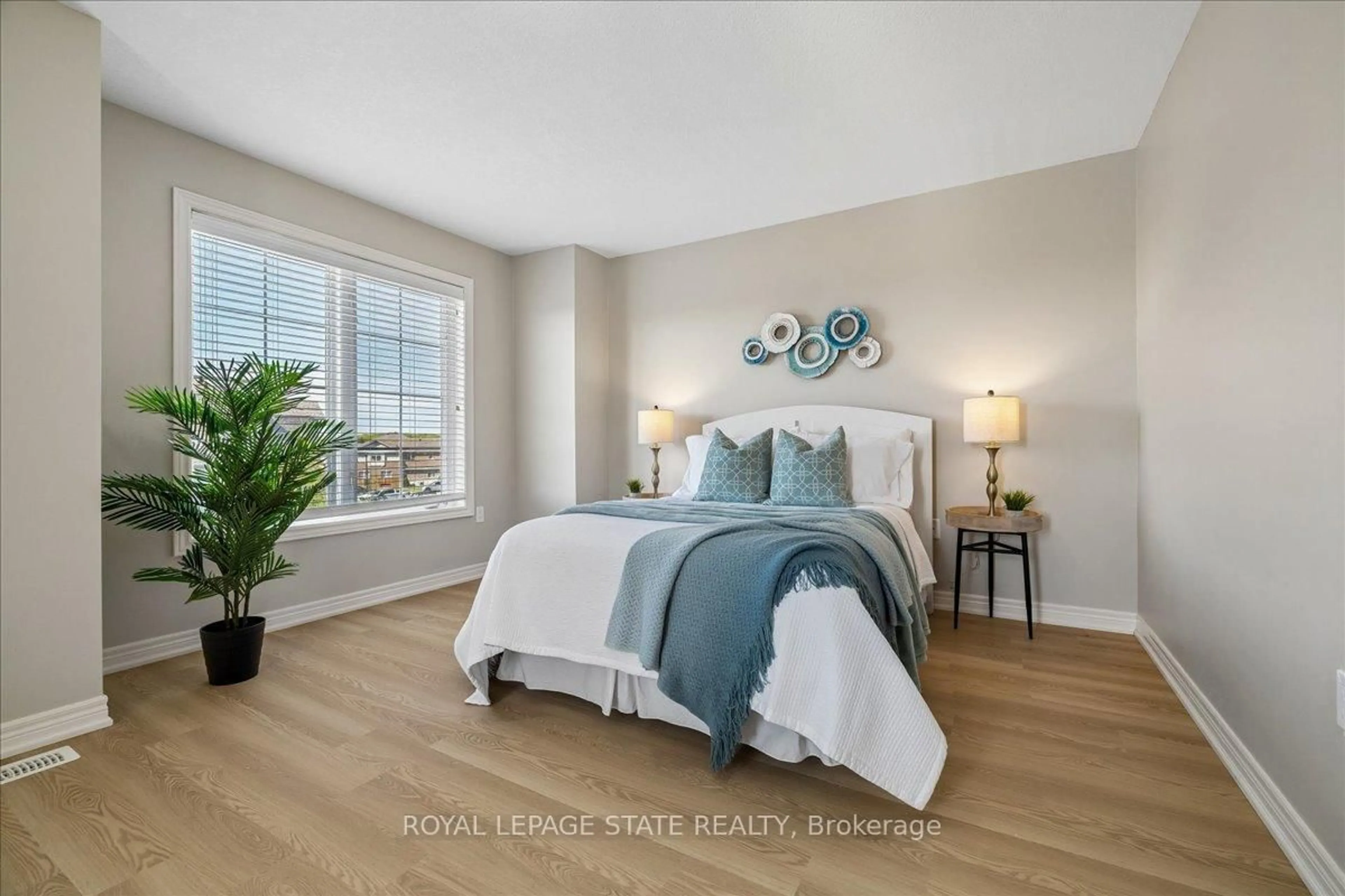 Bedroom with bed, unknown for 11 Stockbridge Gdns #25, Hamilton Ontario L8J 0H5