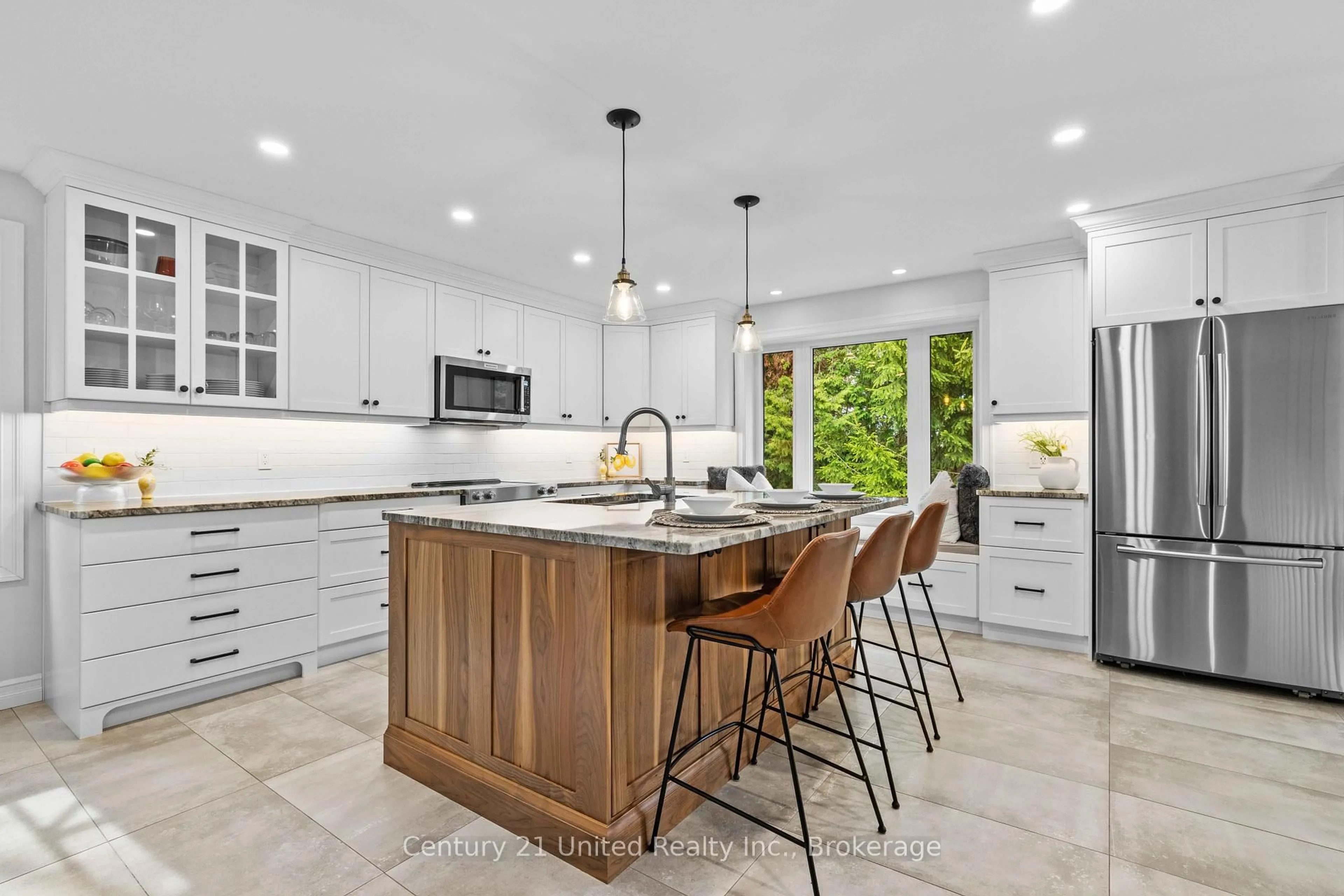 Open concept kitchen, ceramic/tile floor for 615 Edenderry Line, Selwyn Ontario K0L 1T0