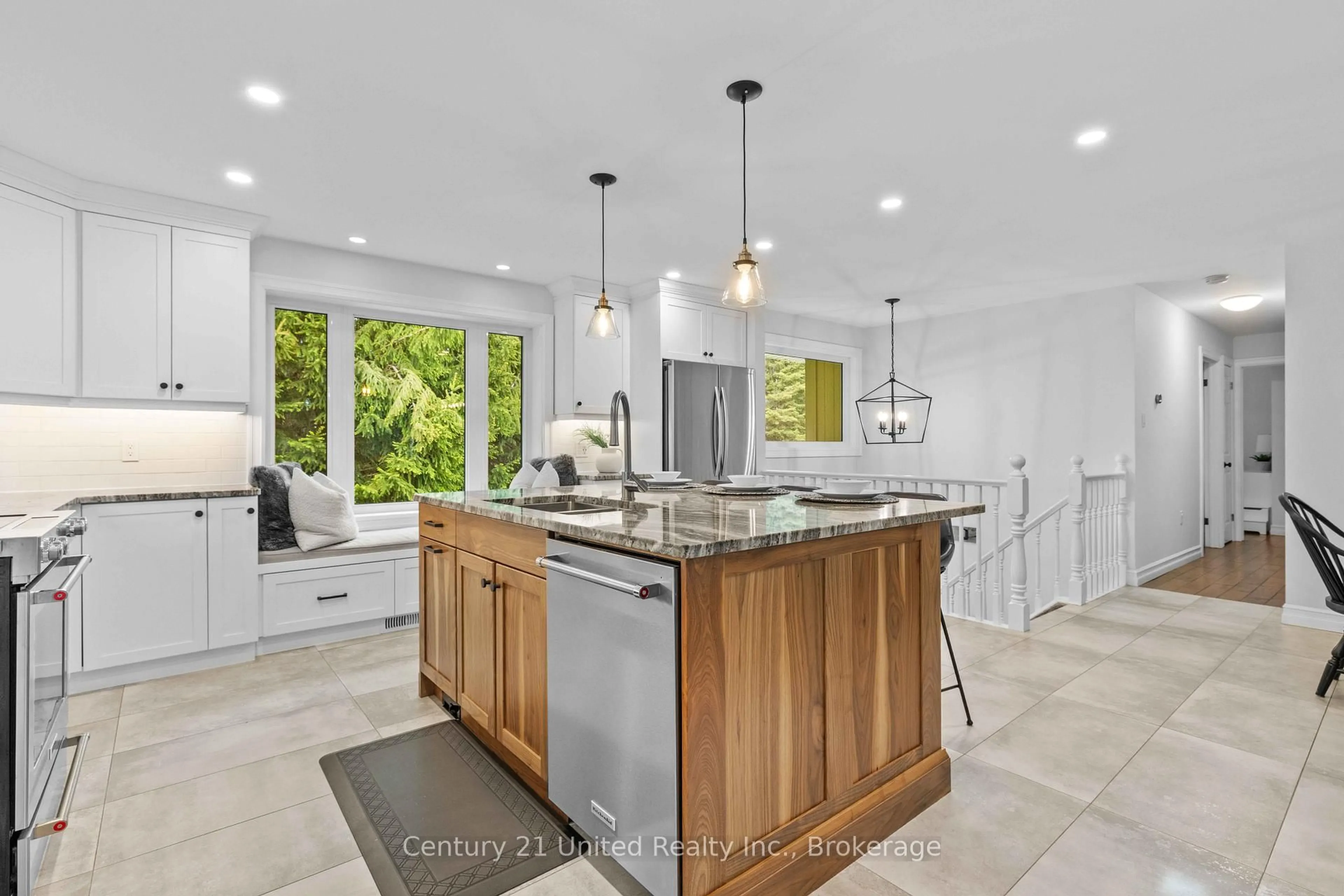 Open concept kitchen, ceramic/tile floor for 615 Edenderry Line, Selwyn Ontario K0L 1T0