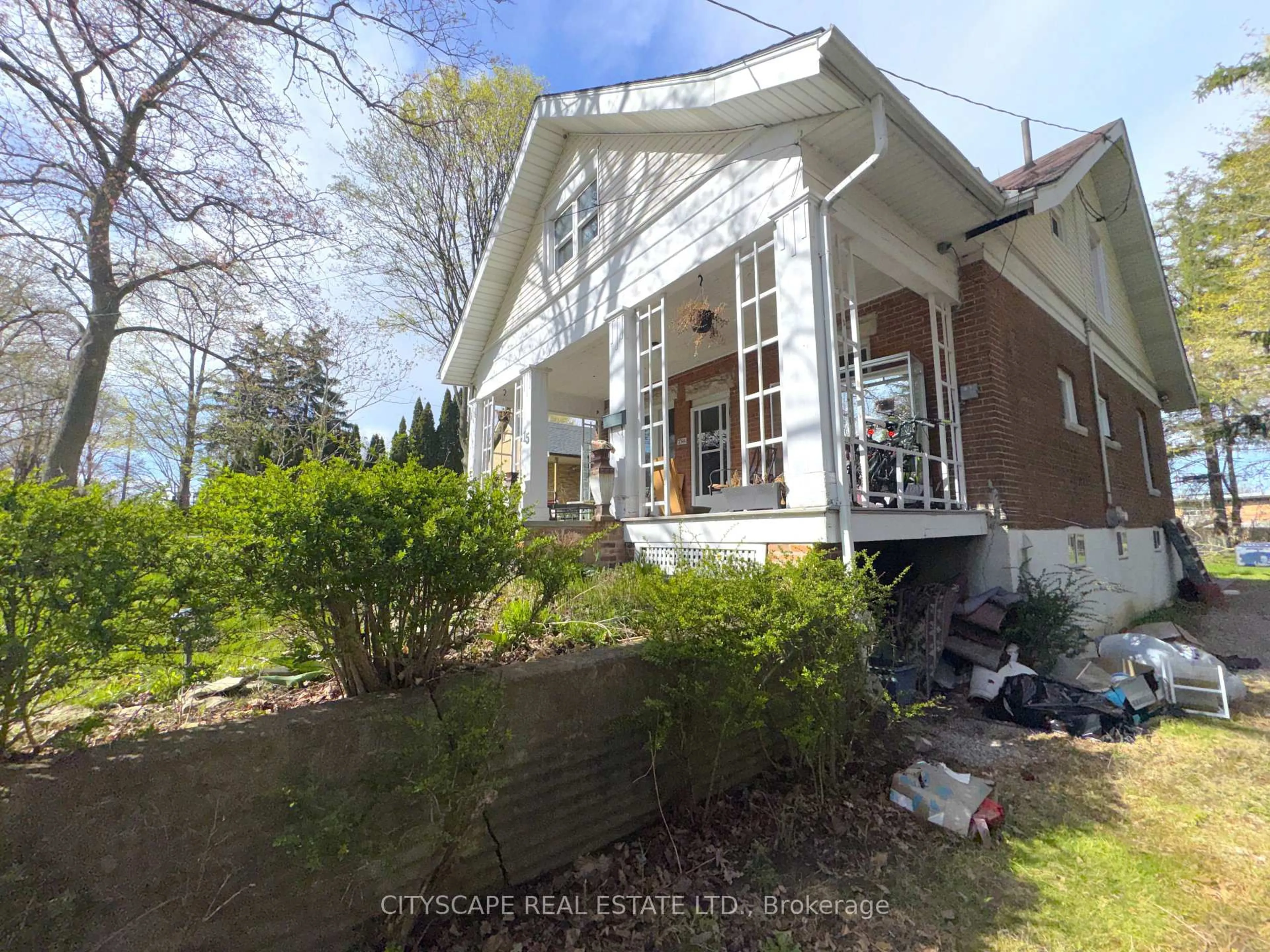 Unknown for 15 Humberstone Ave, Brantford Ontario N3S 7A4