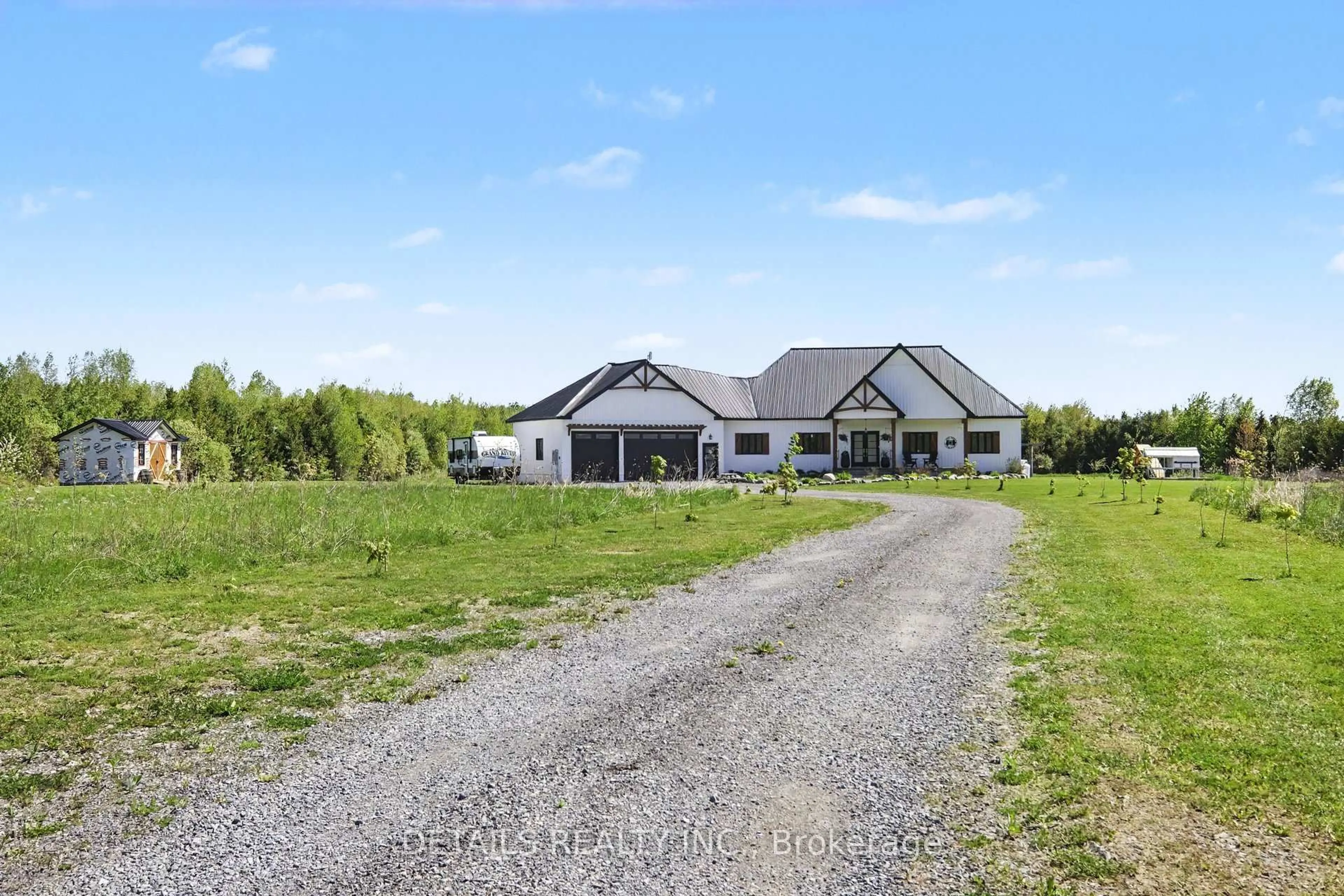 A pic from outside/outdoor area/front of a property/back of a property/a pic from drone, unknown for 6255 Saumure Rd, Orleans Ontario K4B 1T2