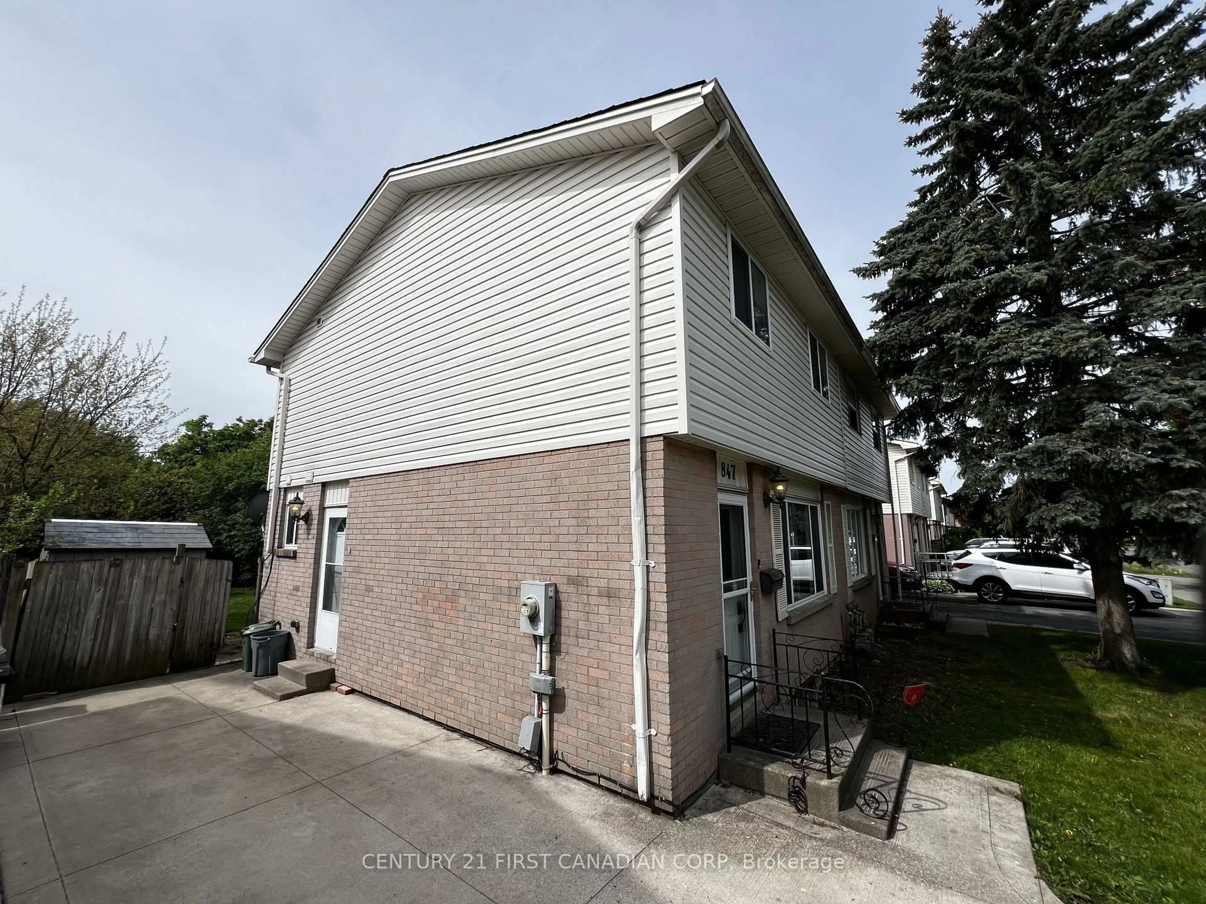 Unknown for 847 Jalna Blvd, London South Ontario N6E 2S2