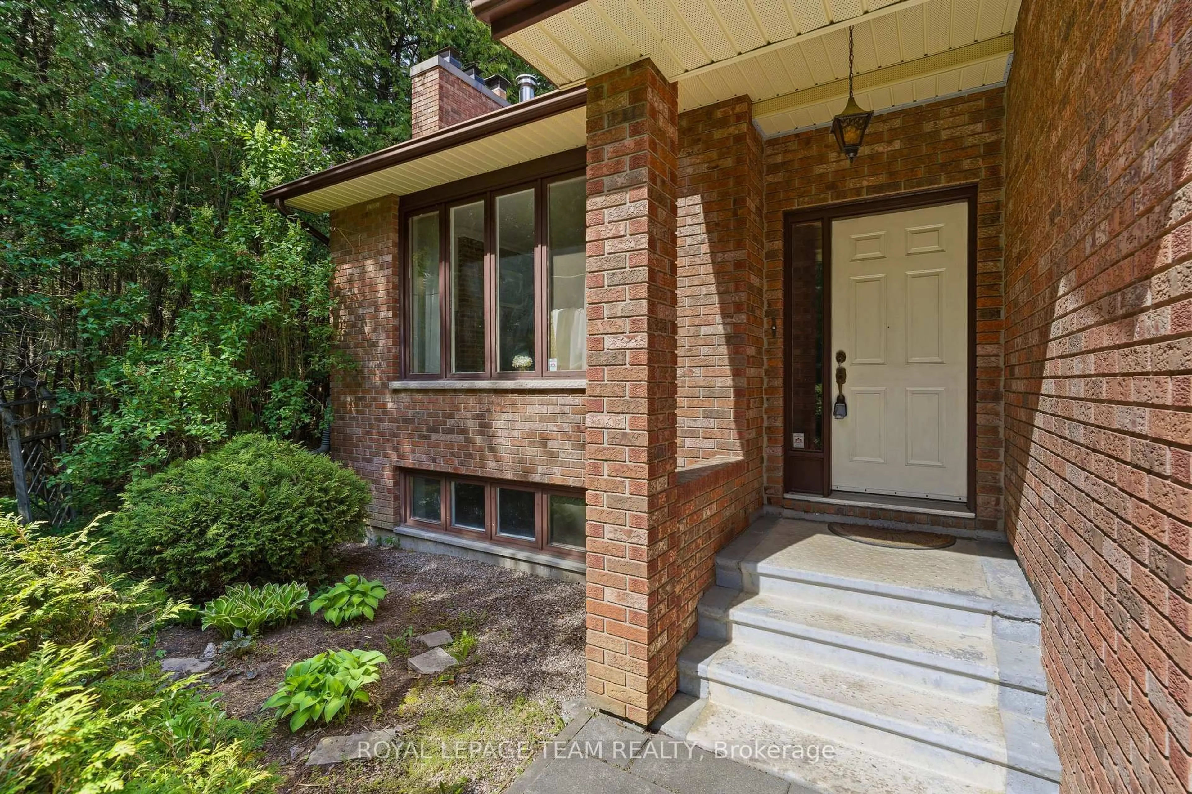 Home with brick exterior material, street for 116 Deerwood Dr, Kinburn Ontario K0A 2H0