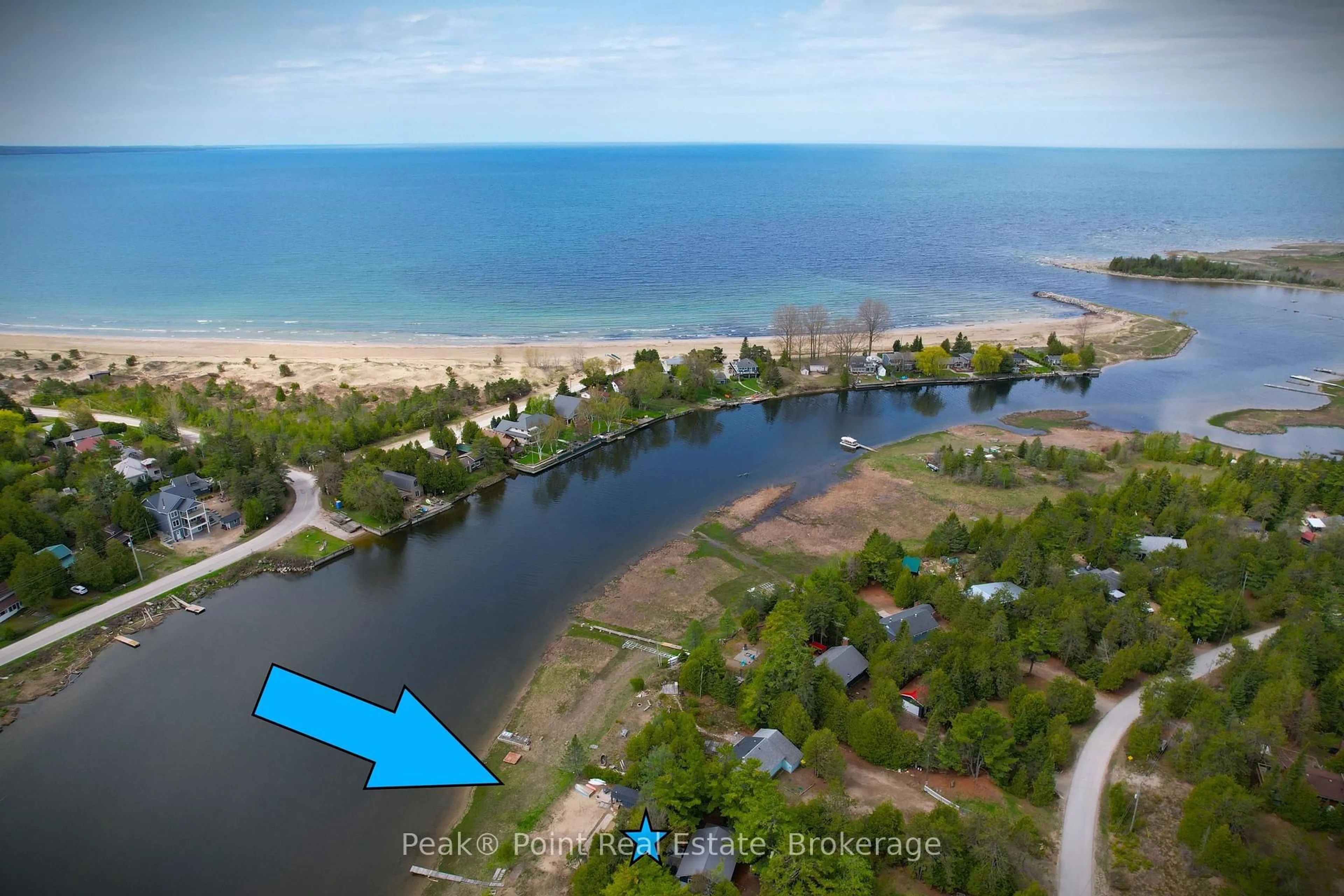A pic from outside/outdoor area/front of a property/back of a property/a pic from drone, water/lake/river/ocean view for 45 SOG JE WA SA Dr, Native Leased Lands Ontario N0H 2T0