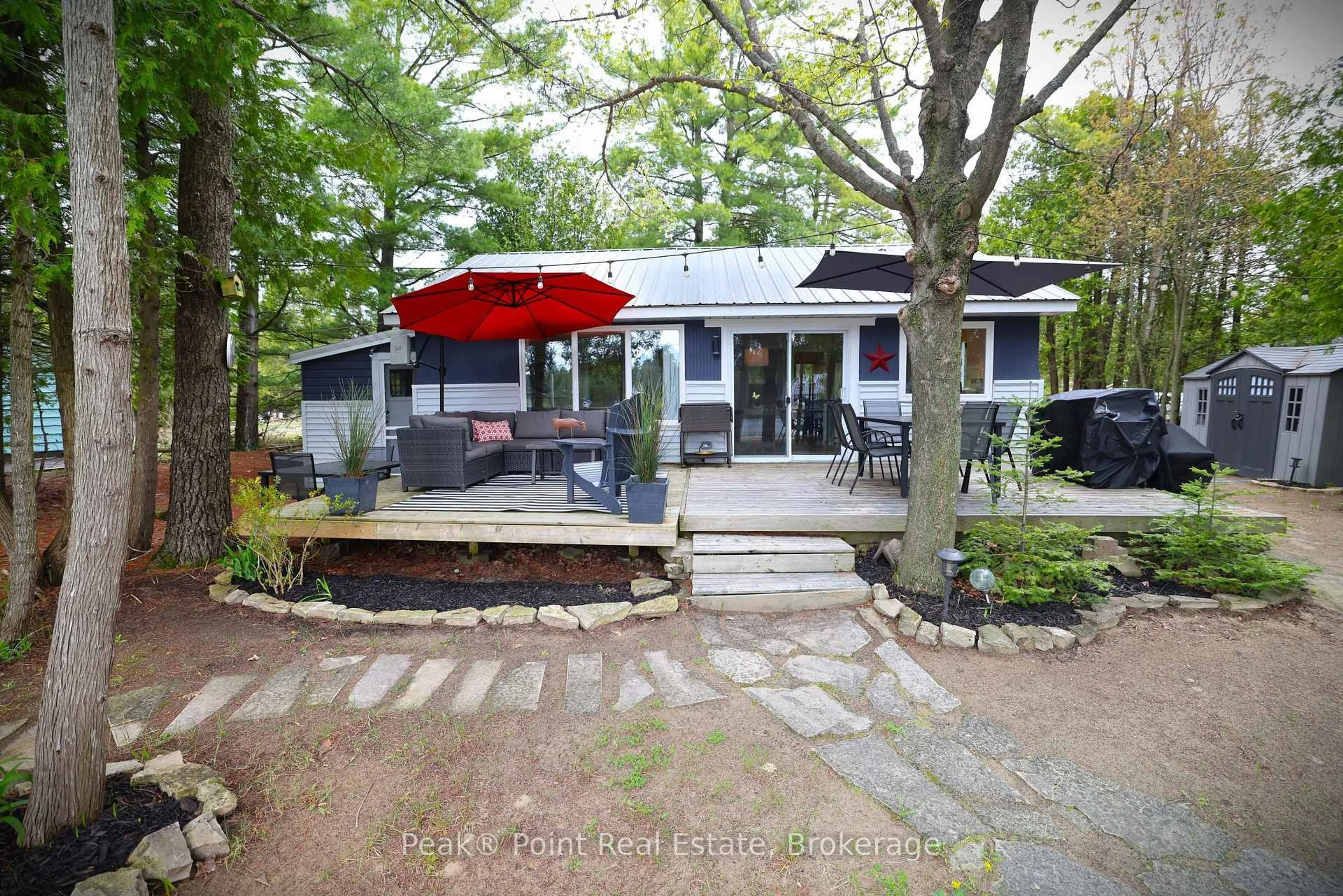 Patio, street for 45 SOG JE WA SA Dr, Native Leased Lands Ontario N0H 2T0