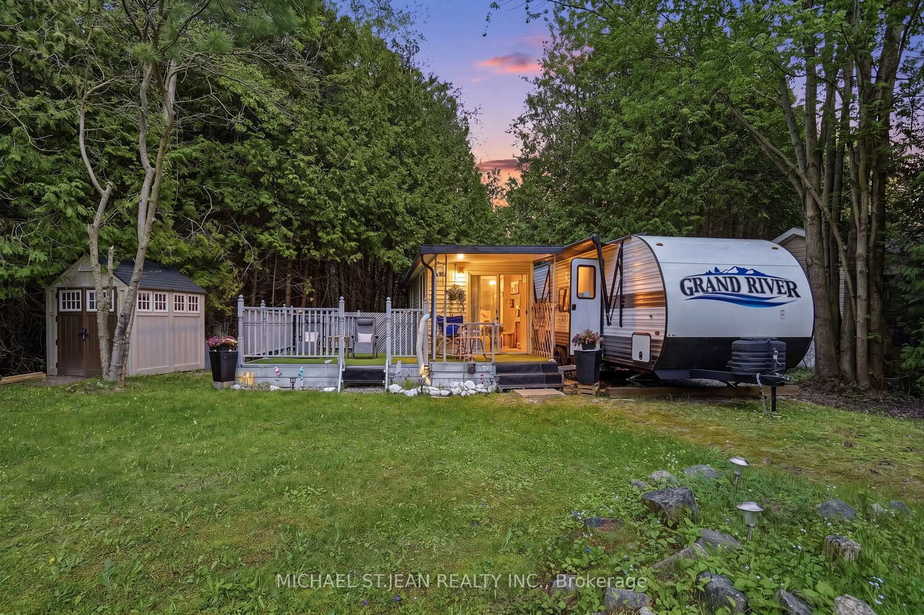 A pic from outside/outdoor area/front of a property/back of a property/a pic from drone, unknown for 85 Eddie Lane, Hamilton Ontario L0R 1K0