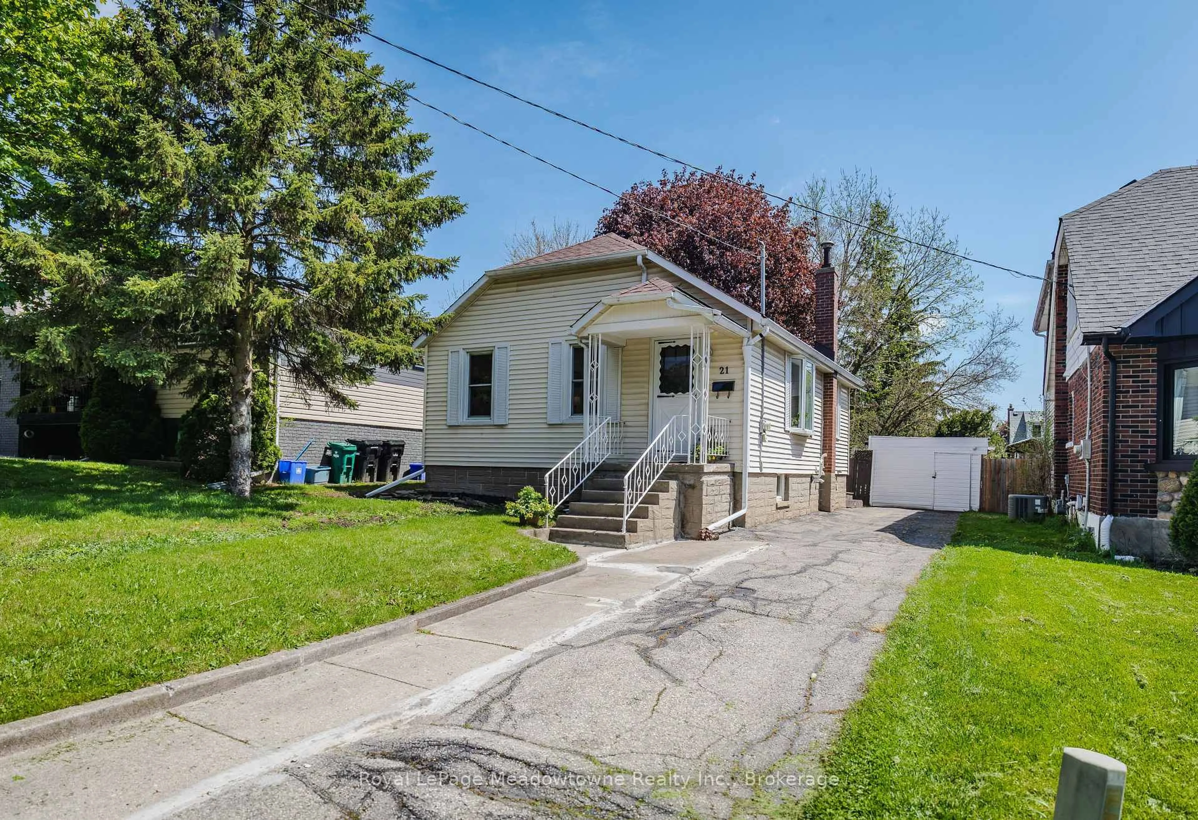 Unknown for 21 Elgin St, Cambridge Ontario N1R 5G8