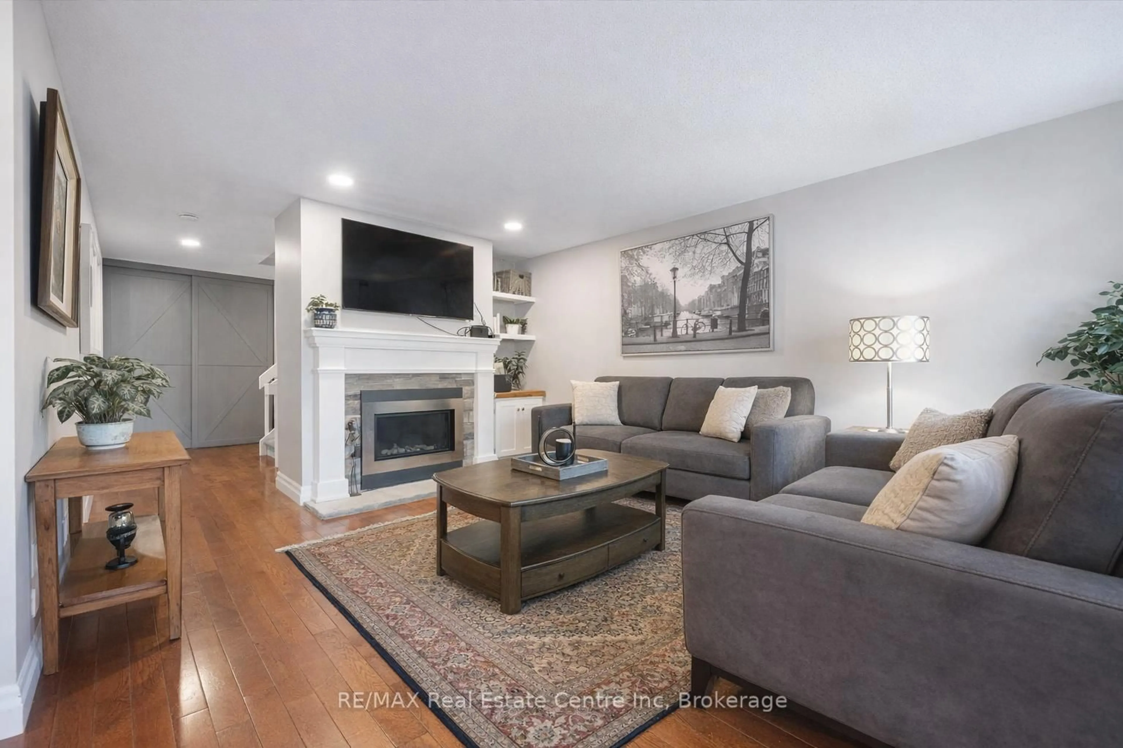 Living room with furniture, unknown for 106 WOODLAWN Rd #3, Guelph Ontario N1E 1B7