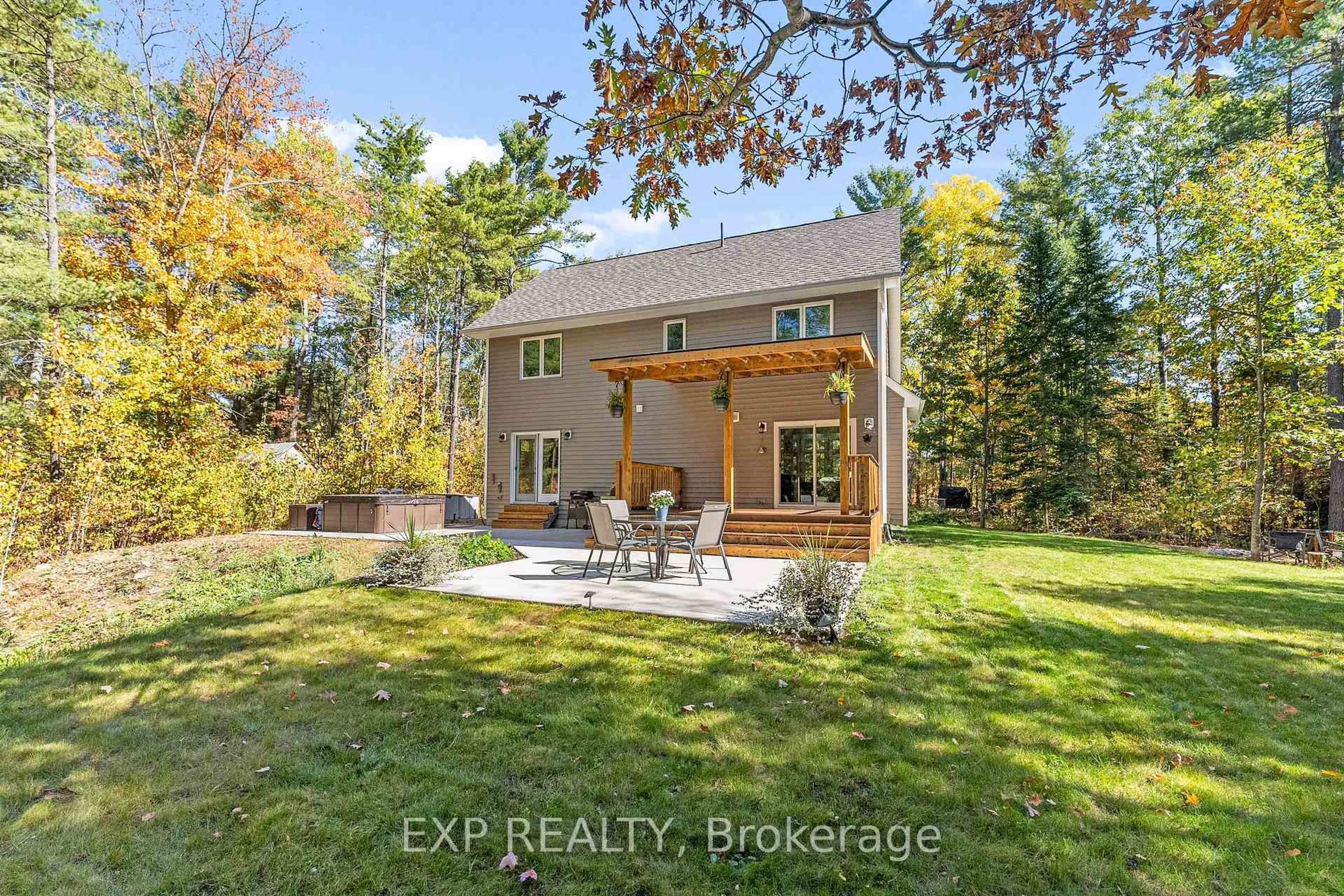 A pic from outside/outdoor area/front of a property/back of a property/a pic from drone, unknown for 427 Paugh Lake Rd, Barry's Bay Ontario K0J 1B0