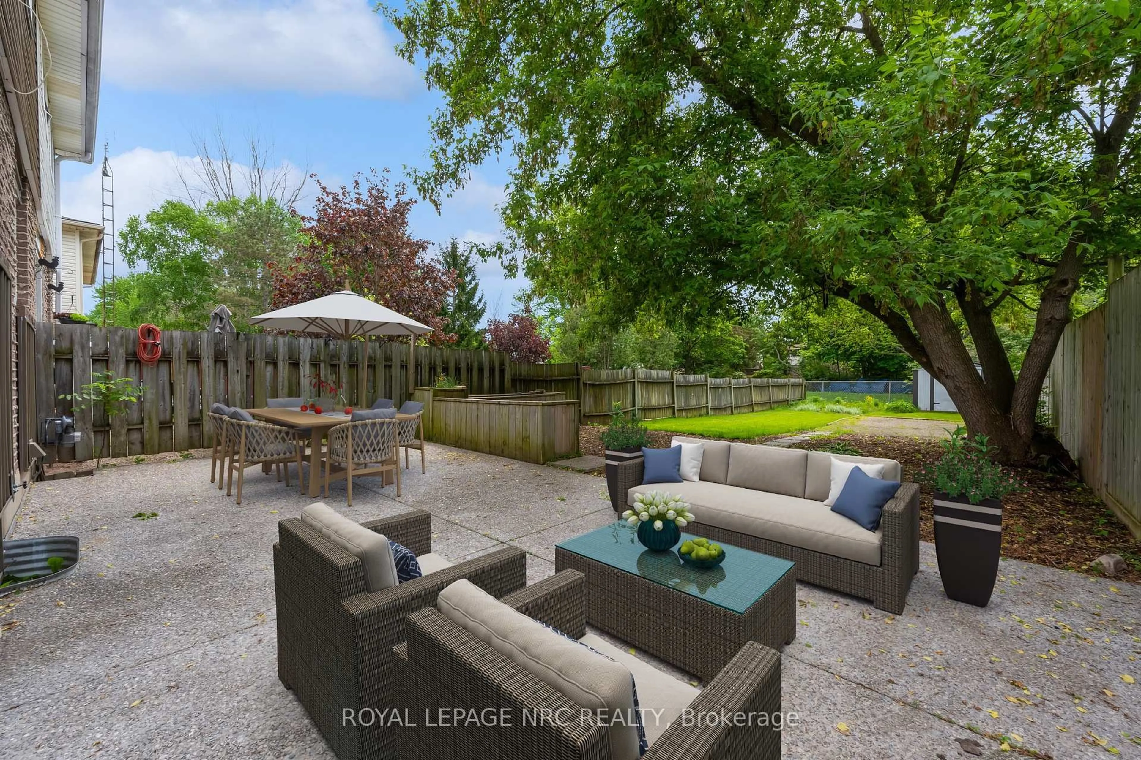 Patio, water/lake/river/ocean view for 64 Silvan Dr, Welland Ontario L3C 6C3